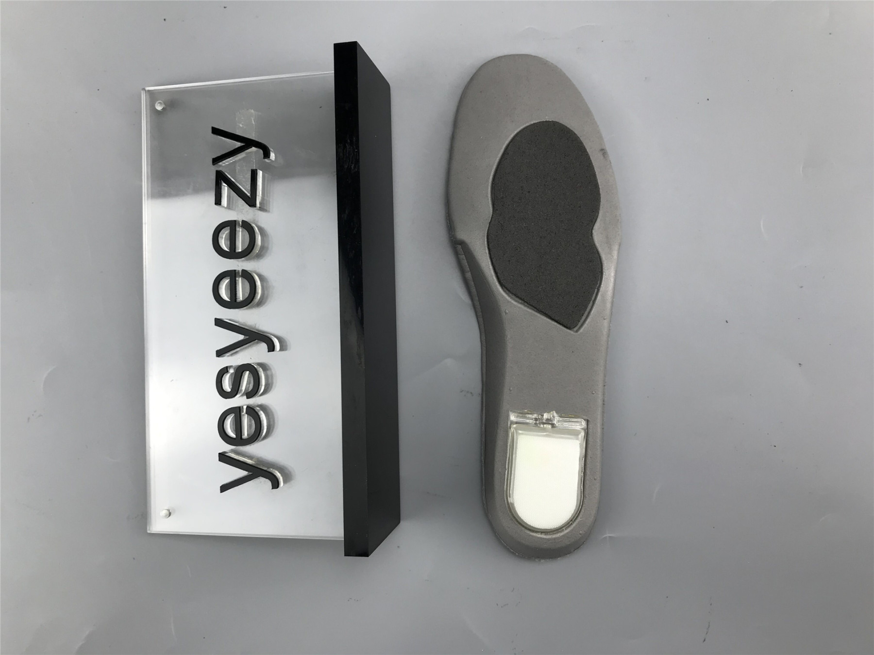 UA NIKE SB DUNK LOW 7-ELEVEN