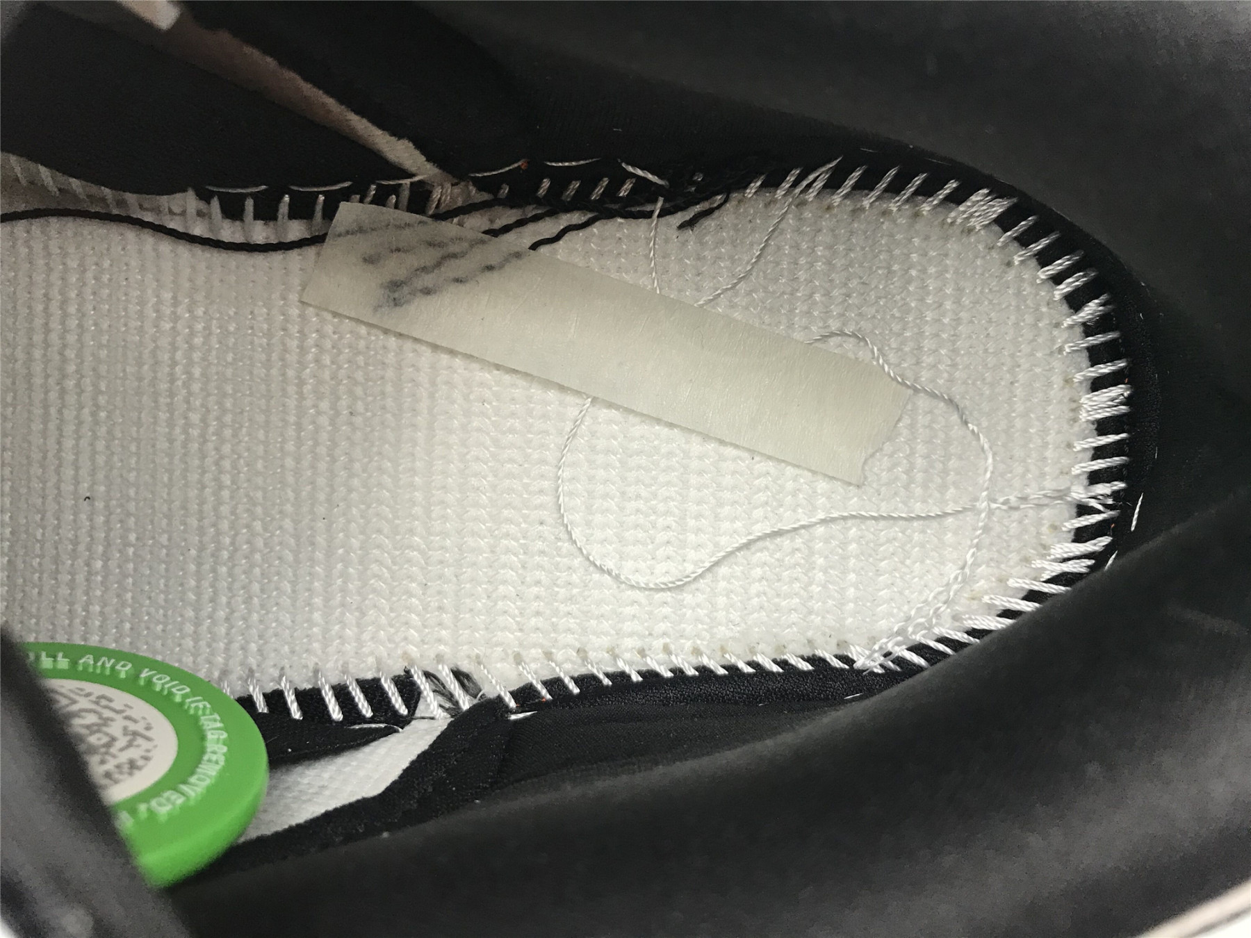 UA NIKE DUNK LOW PRO SB "RAYGUN"