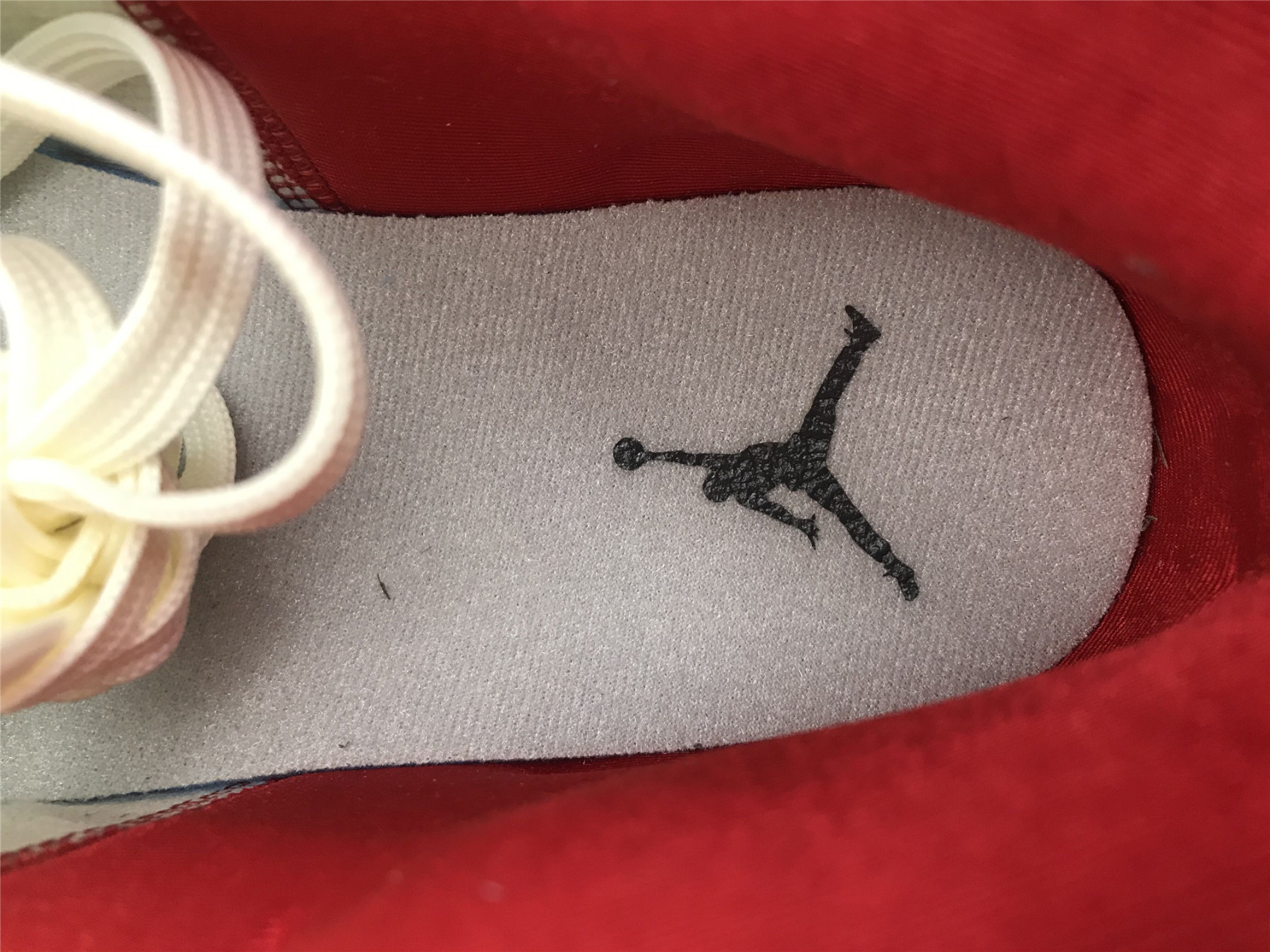 UA SNEAKERSNSTUFF X AIR JORDAN 1 MID 