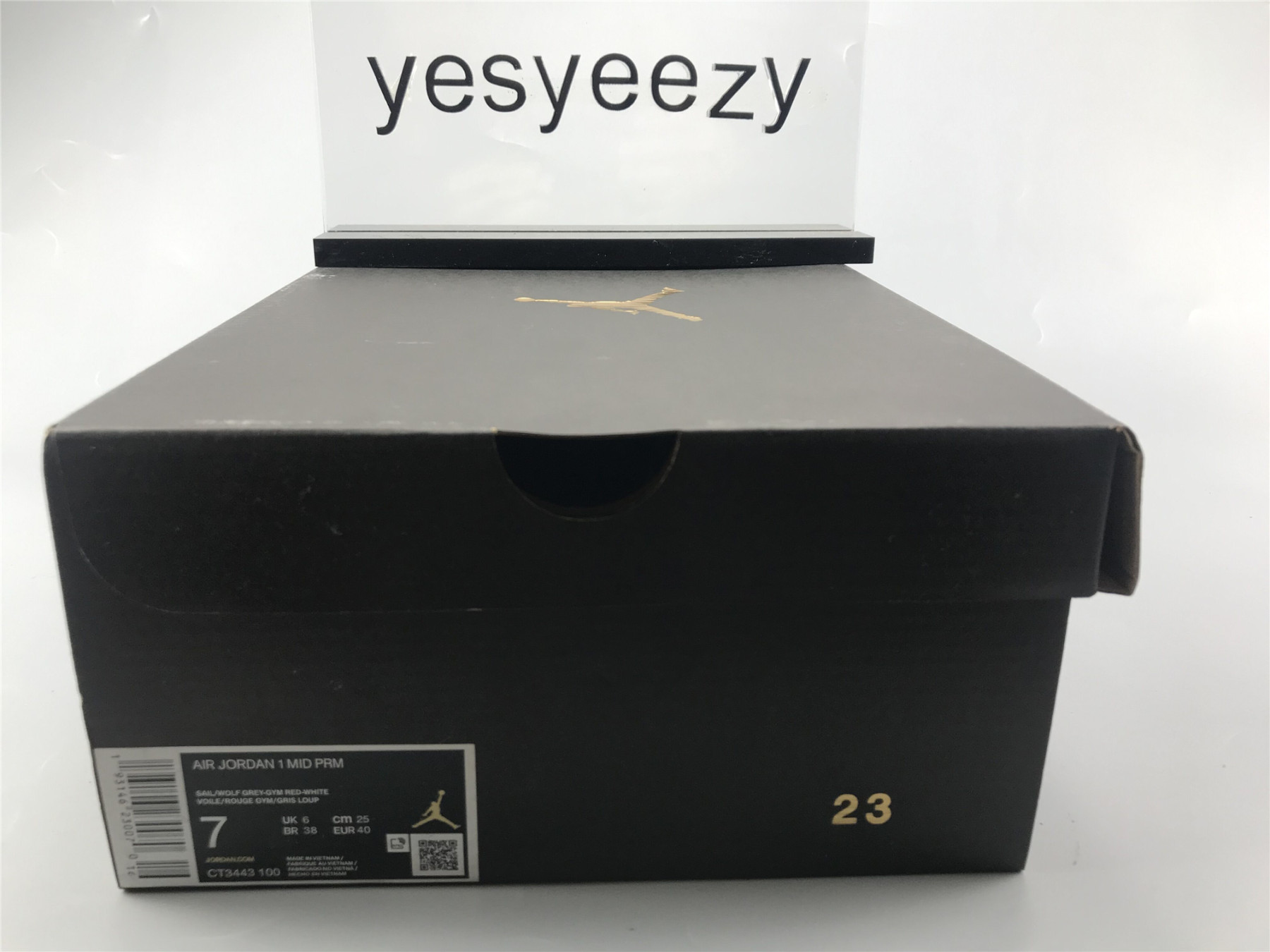 UA SNEAKERSNSTUFF X AIR JORDAN 1 MID 