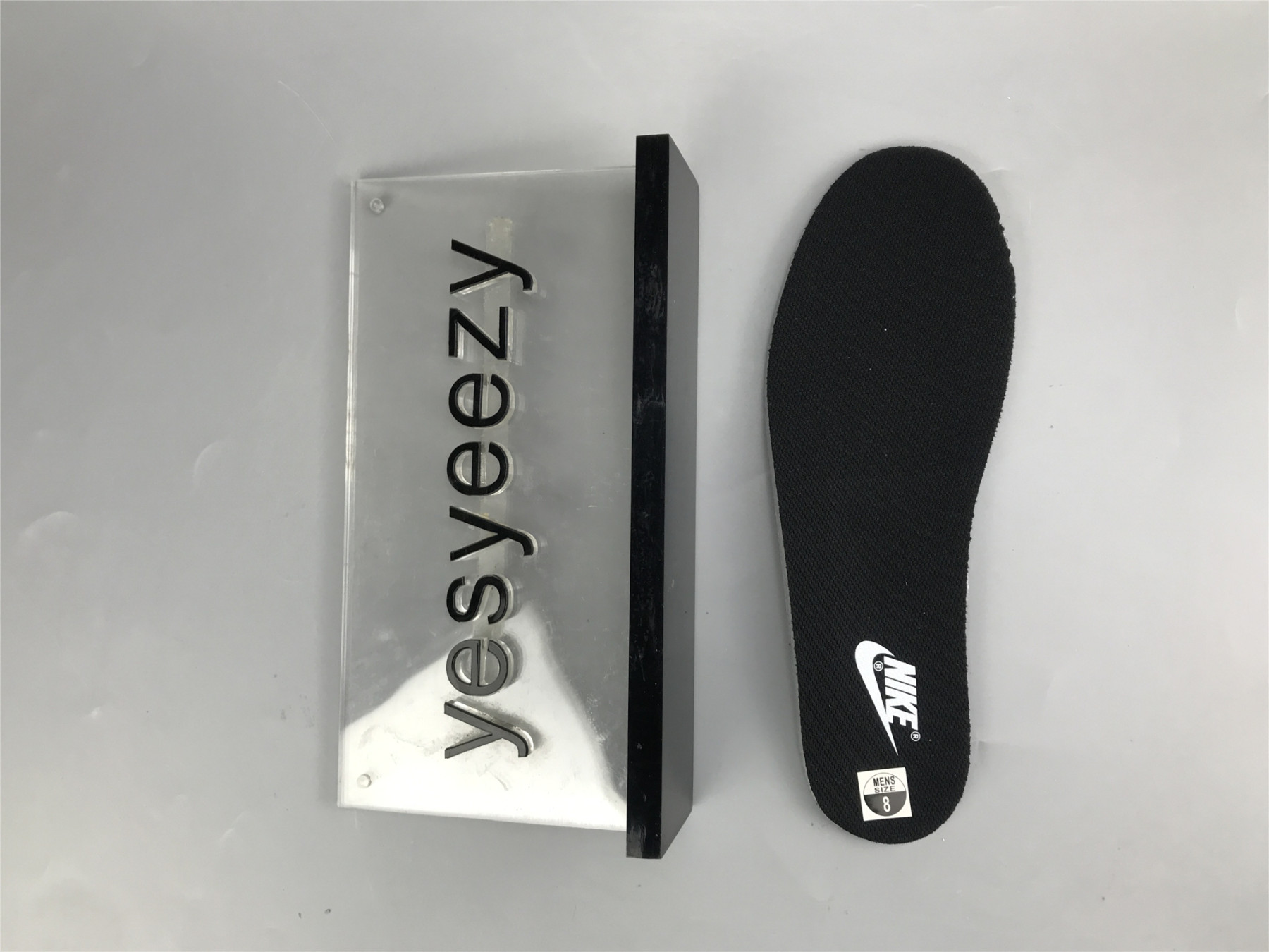 UA NIKE WMNS DUNK LOW 