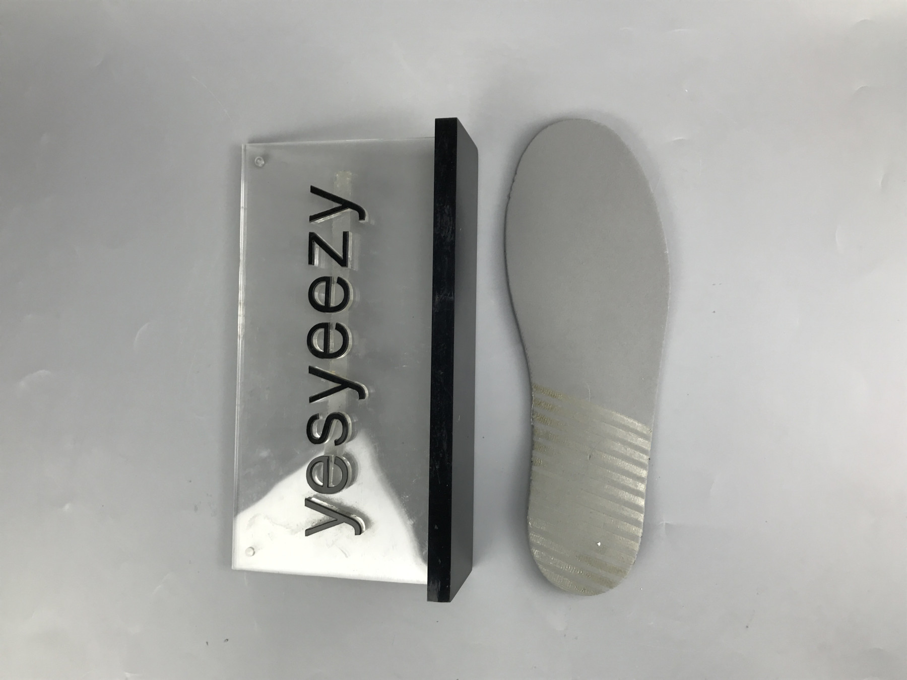 UA NIKE WMNS DUNK LOW 