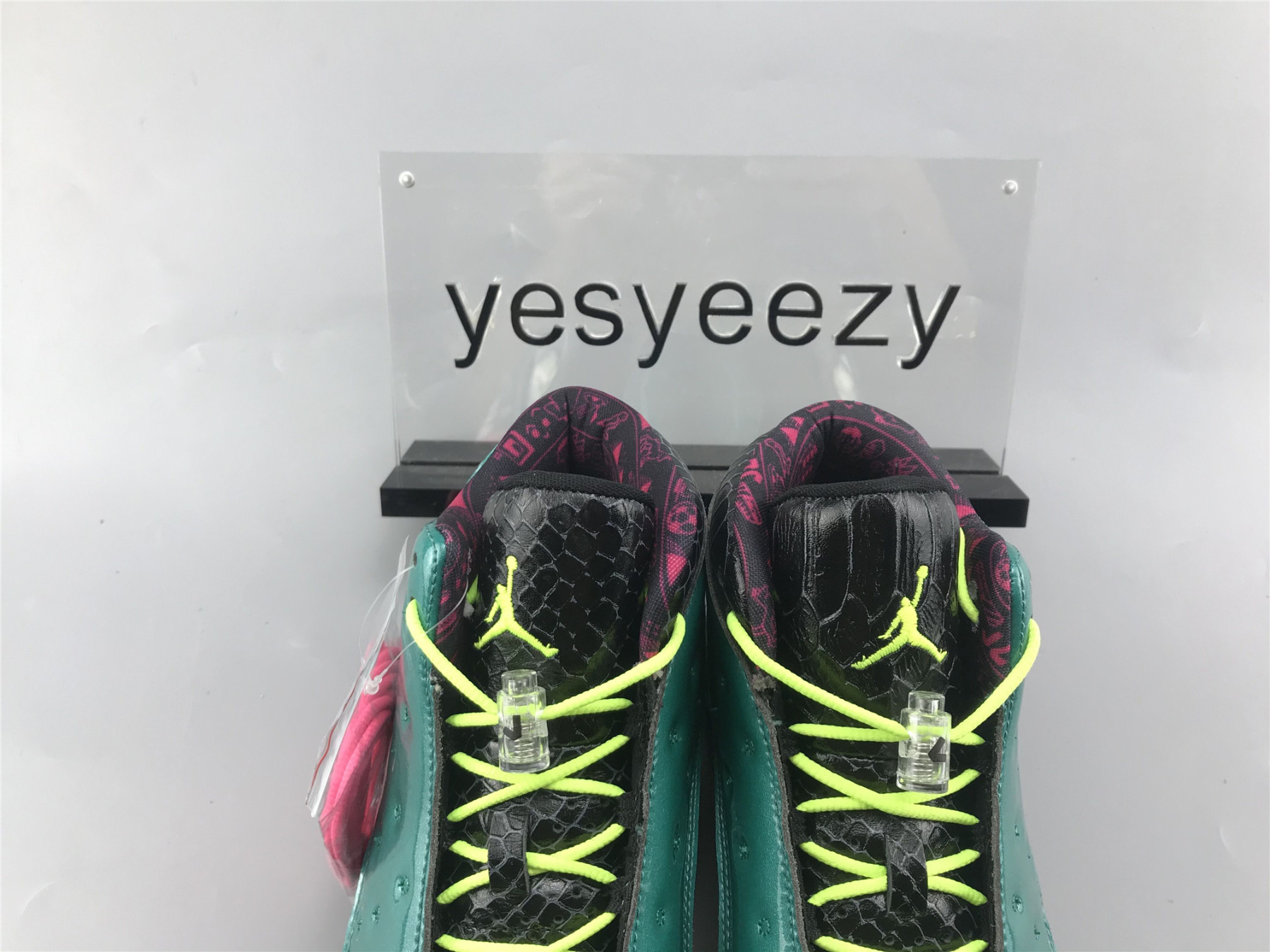 UA AIR JORDAN 13 RETRO 