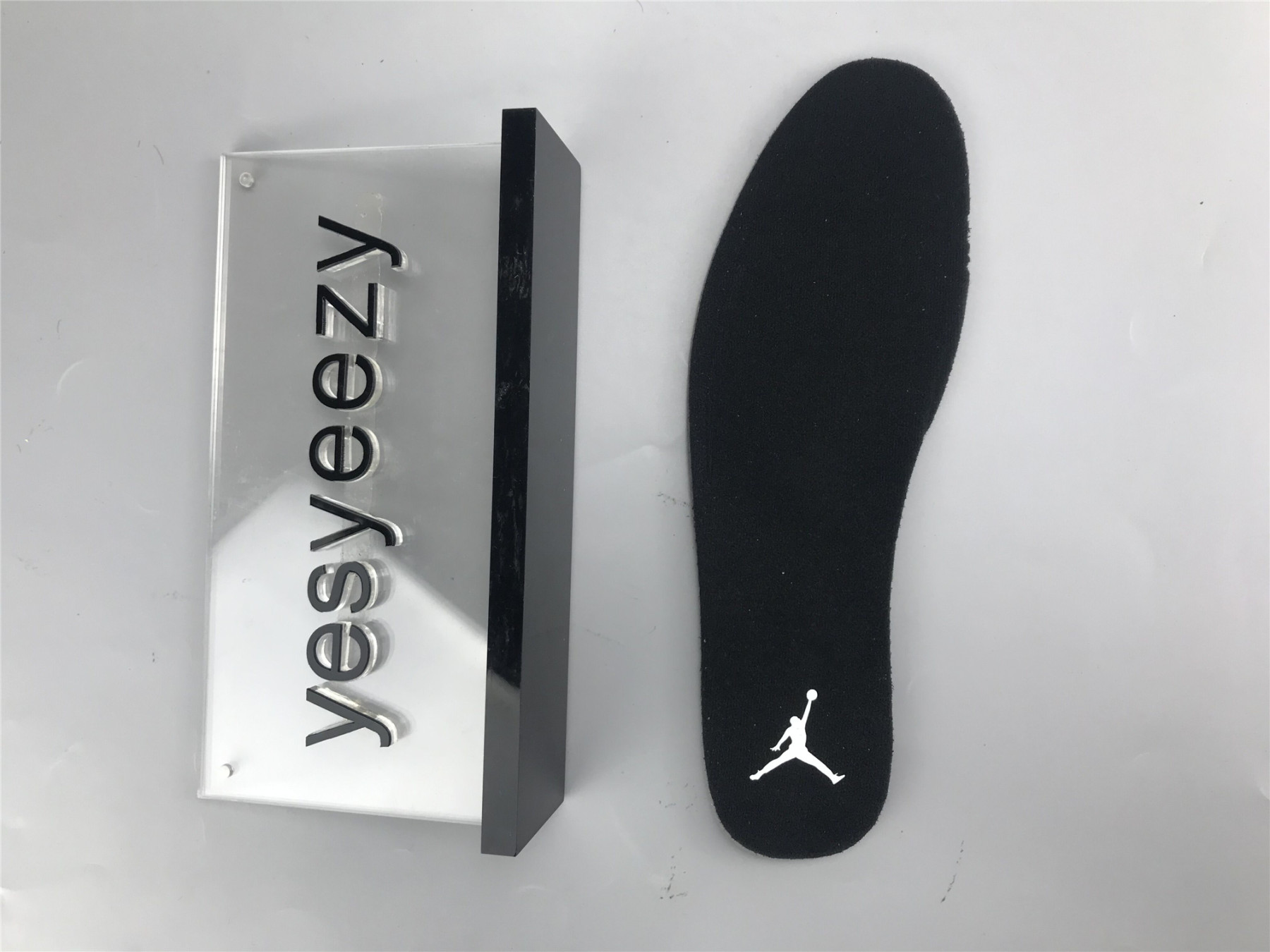 UA AIR JORDAN 5 RETRO 