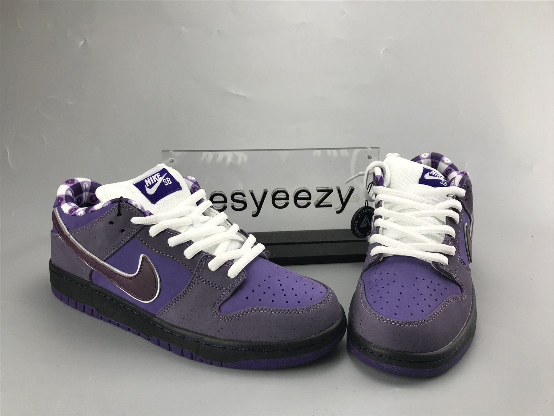 UA NIKE SB DUNK LOW PRO OG QS 