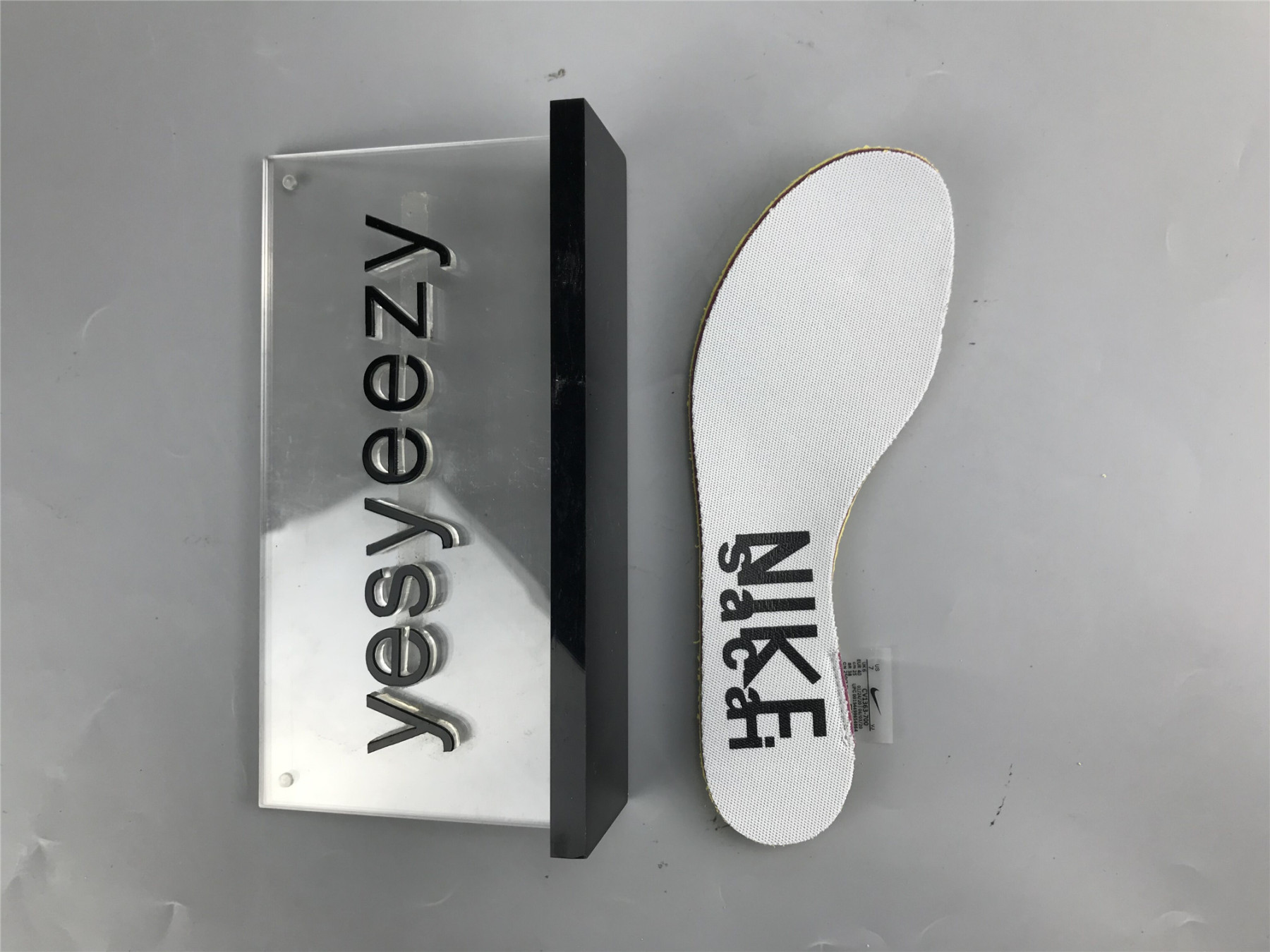 UA NIKE SACAI X VAPORWAFFLE 