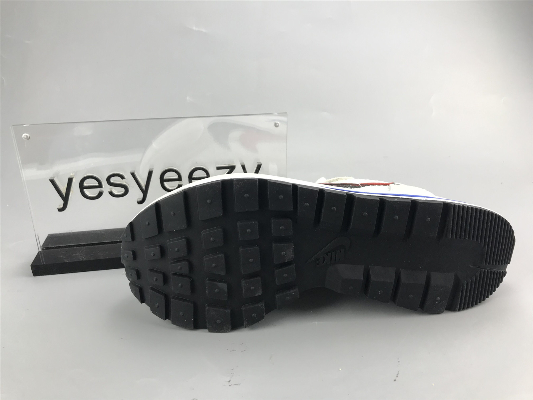 UA NIKE SACAI X VAPORWAFFLE 