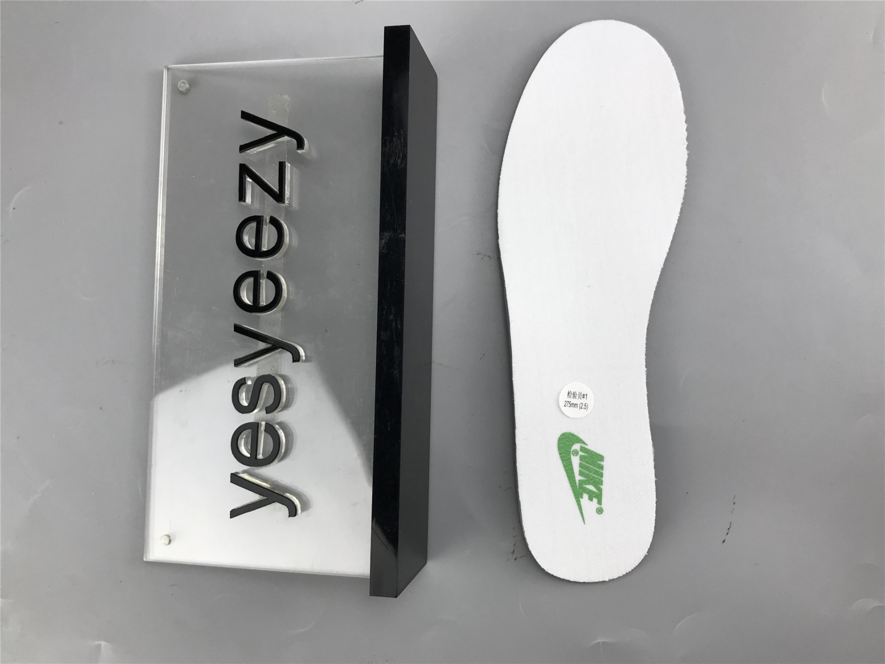 UA NIKE DUNK LOW WMNS "GREEN GLOW"