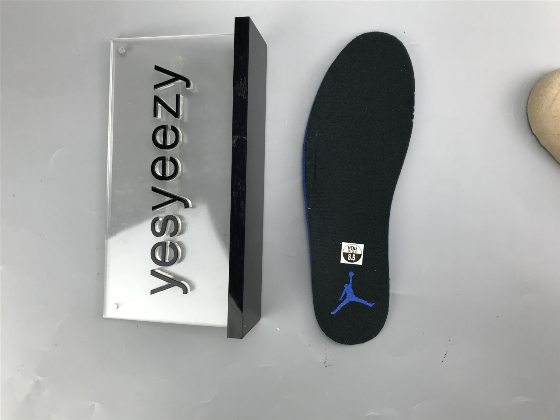 UA AIR JORDAN 13 RETRO 