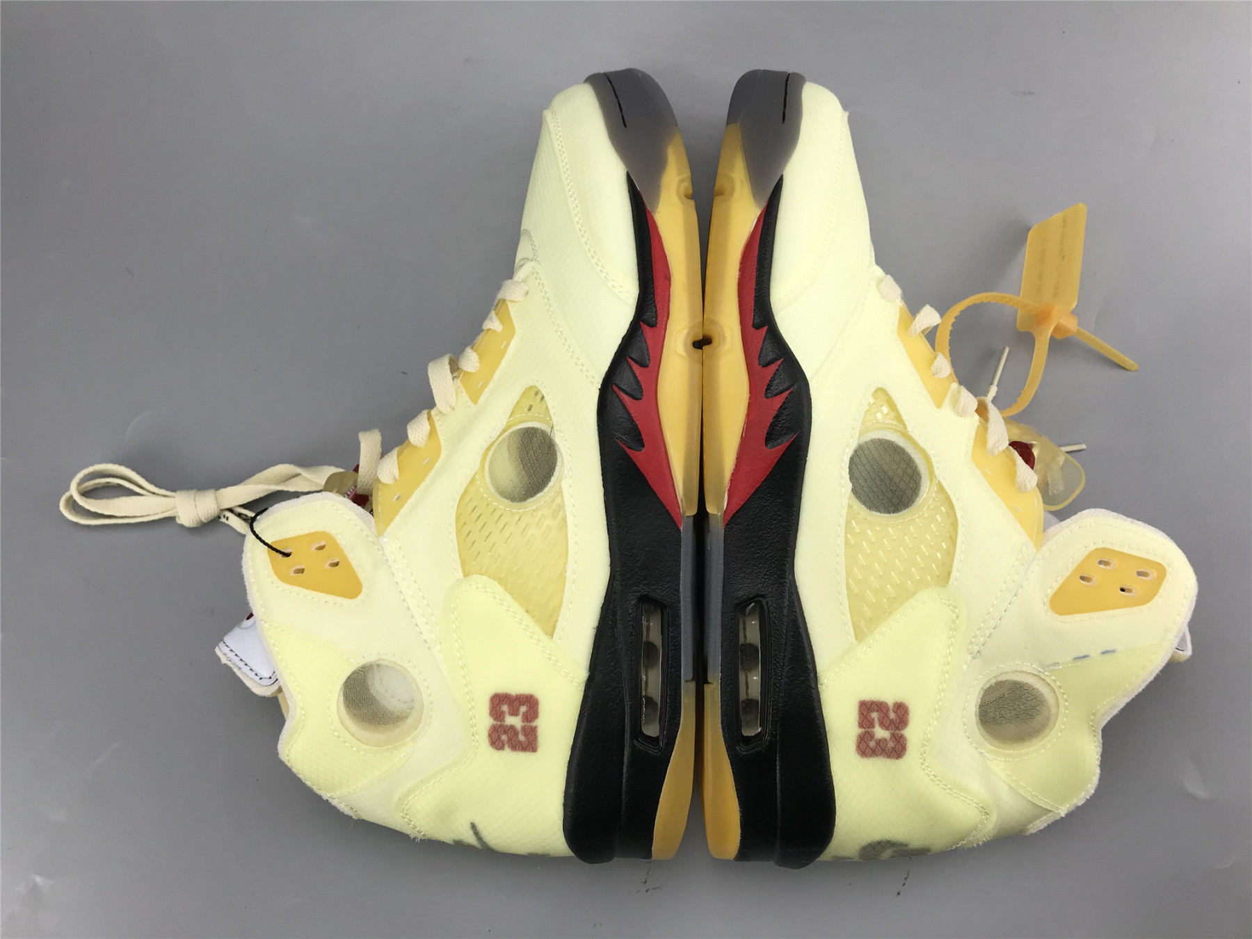 UA OFF-WHITE X AIR JORDAN 5 SP SAIL