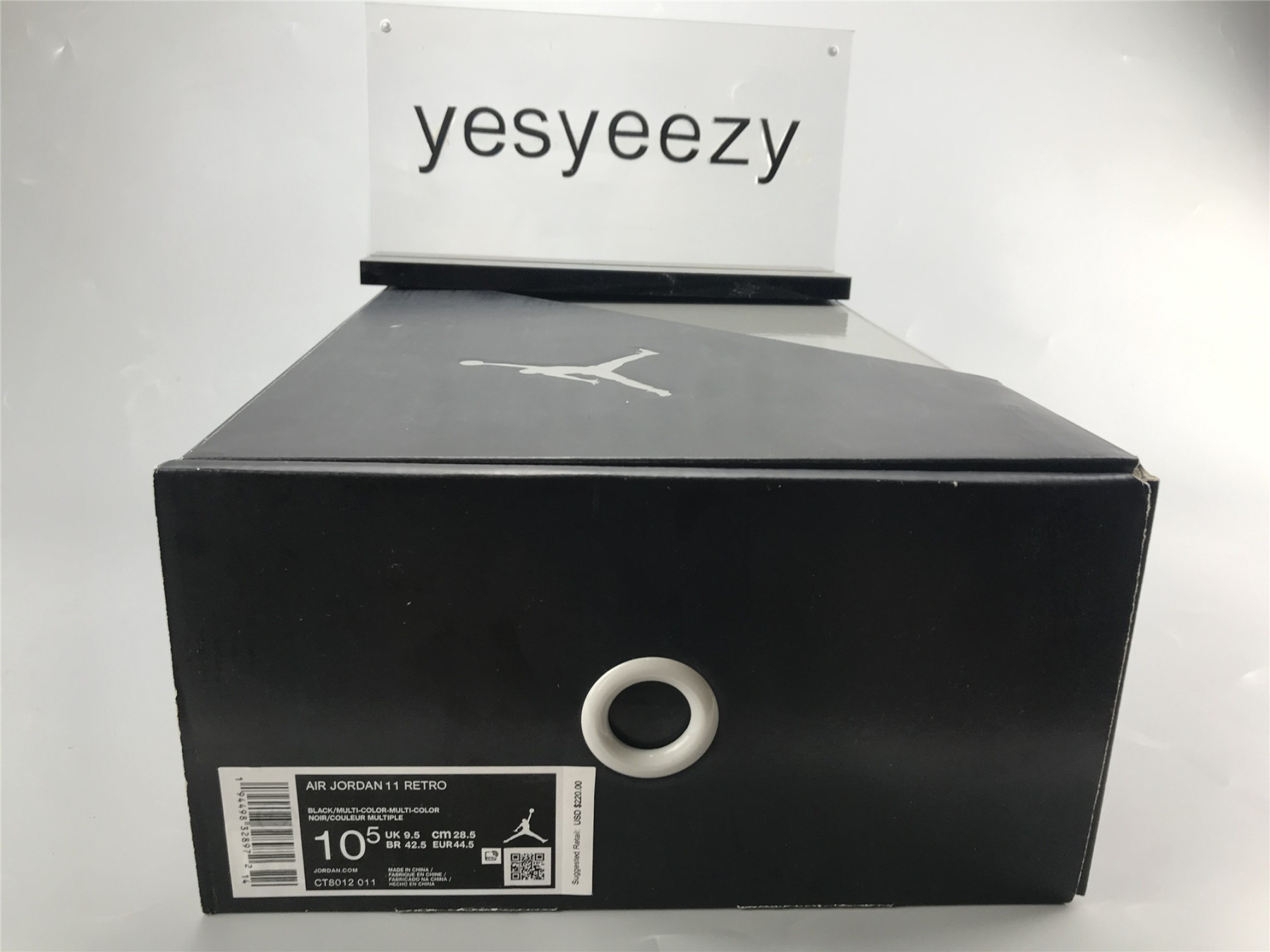 UA AIR JORDAN 11 RETRO 