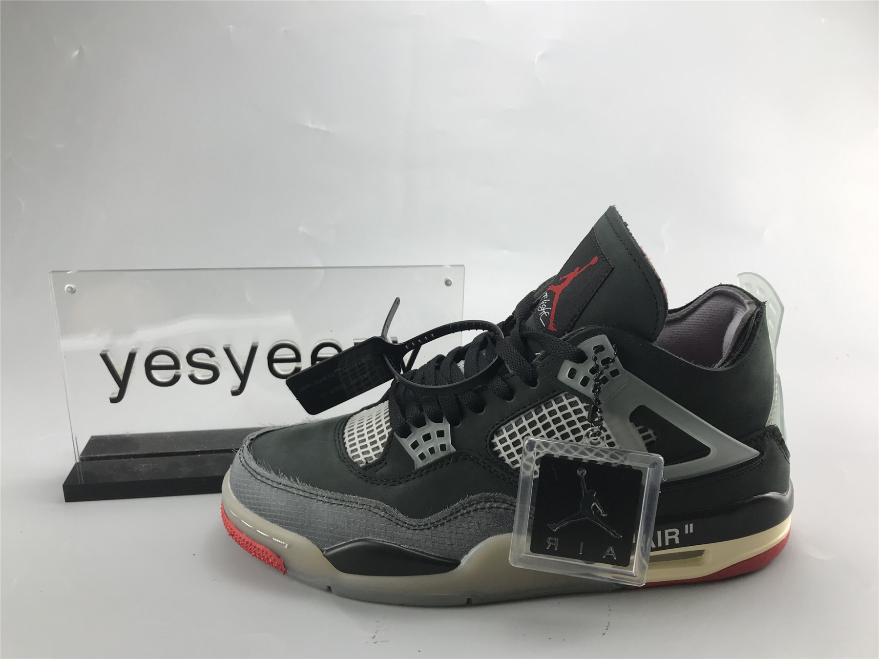 UA OFF-WHITE AIR JORDAN 4 BRED