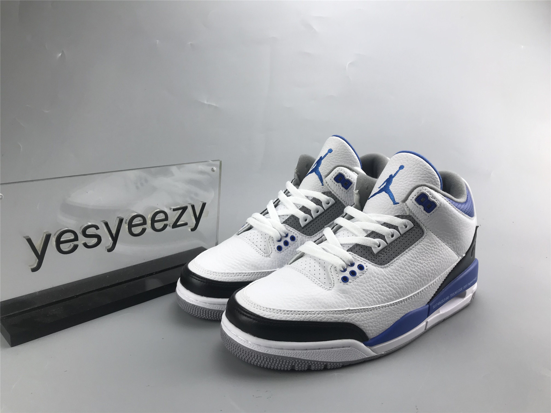 UA FRAGMENT X AIR JORDAN 3 RETRO