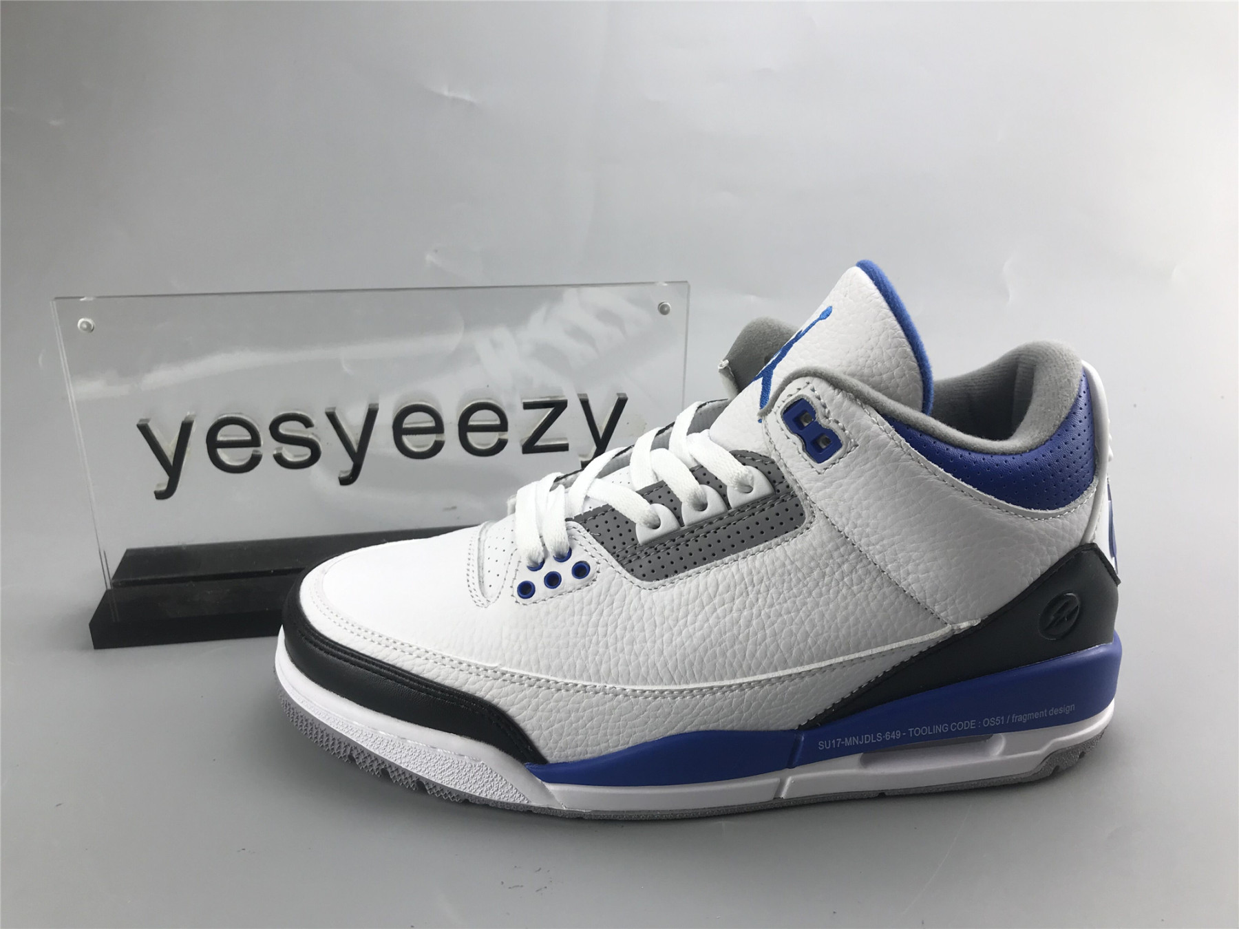 UA FRAGMENT X AIR JORDAN 3 RETRO