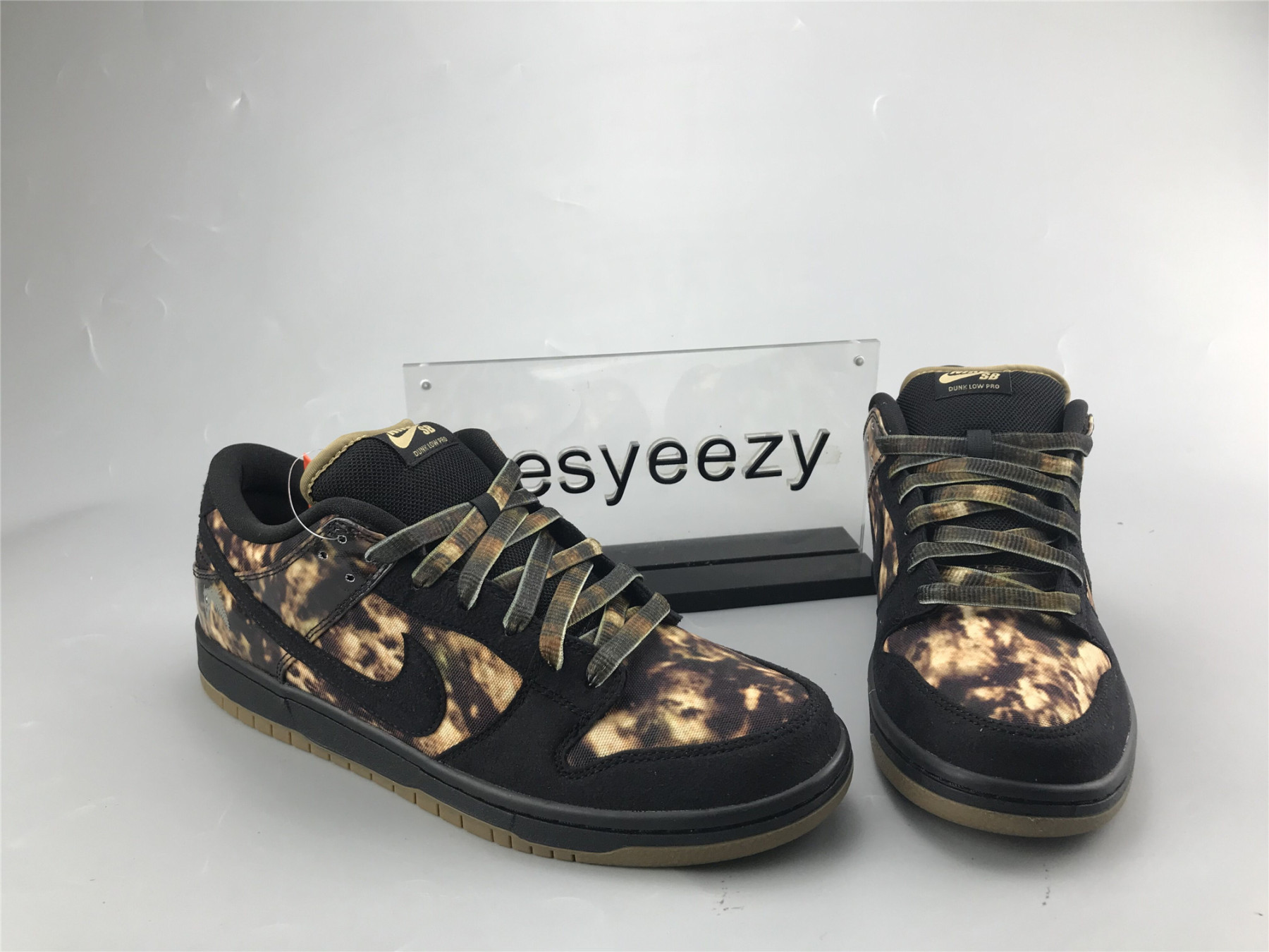 UA NIKE DUNK SB PUSHEAD PREMIUM 
