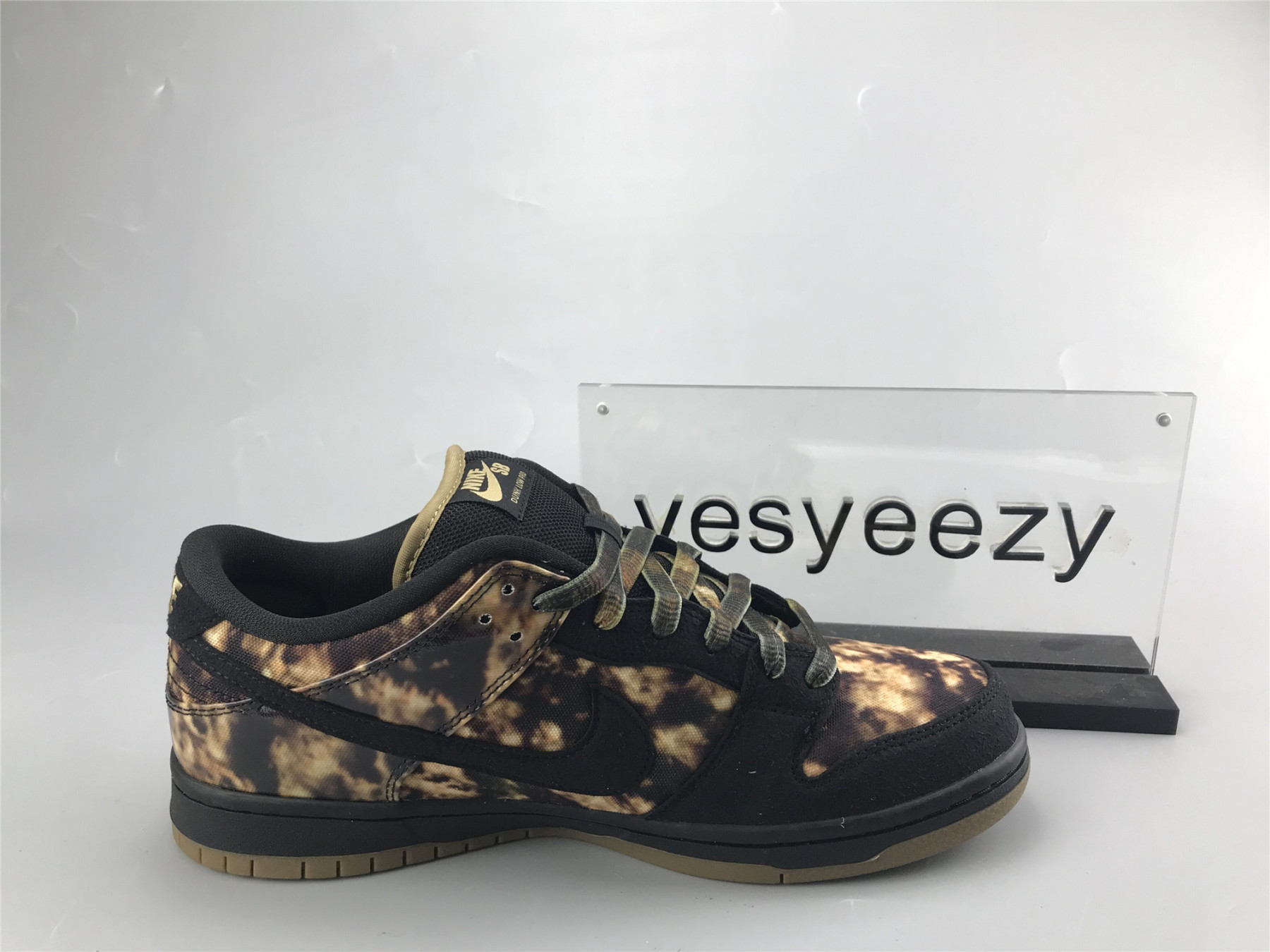 UA NIKE DUNK SB PUSHEAD PREMIUM 