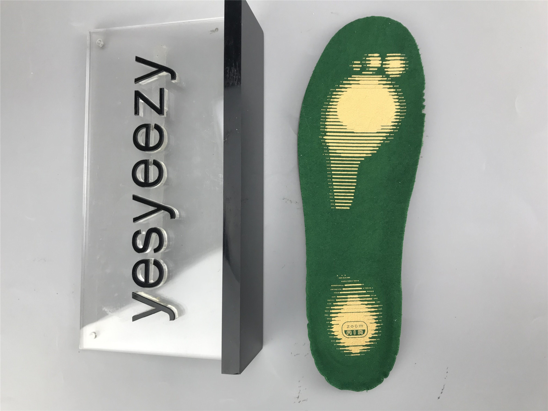 UA NIKE DUNK LOW PRO SB 