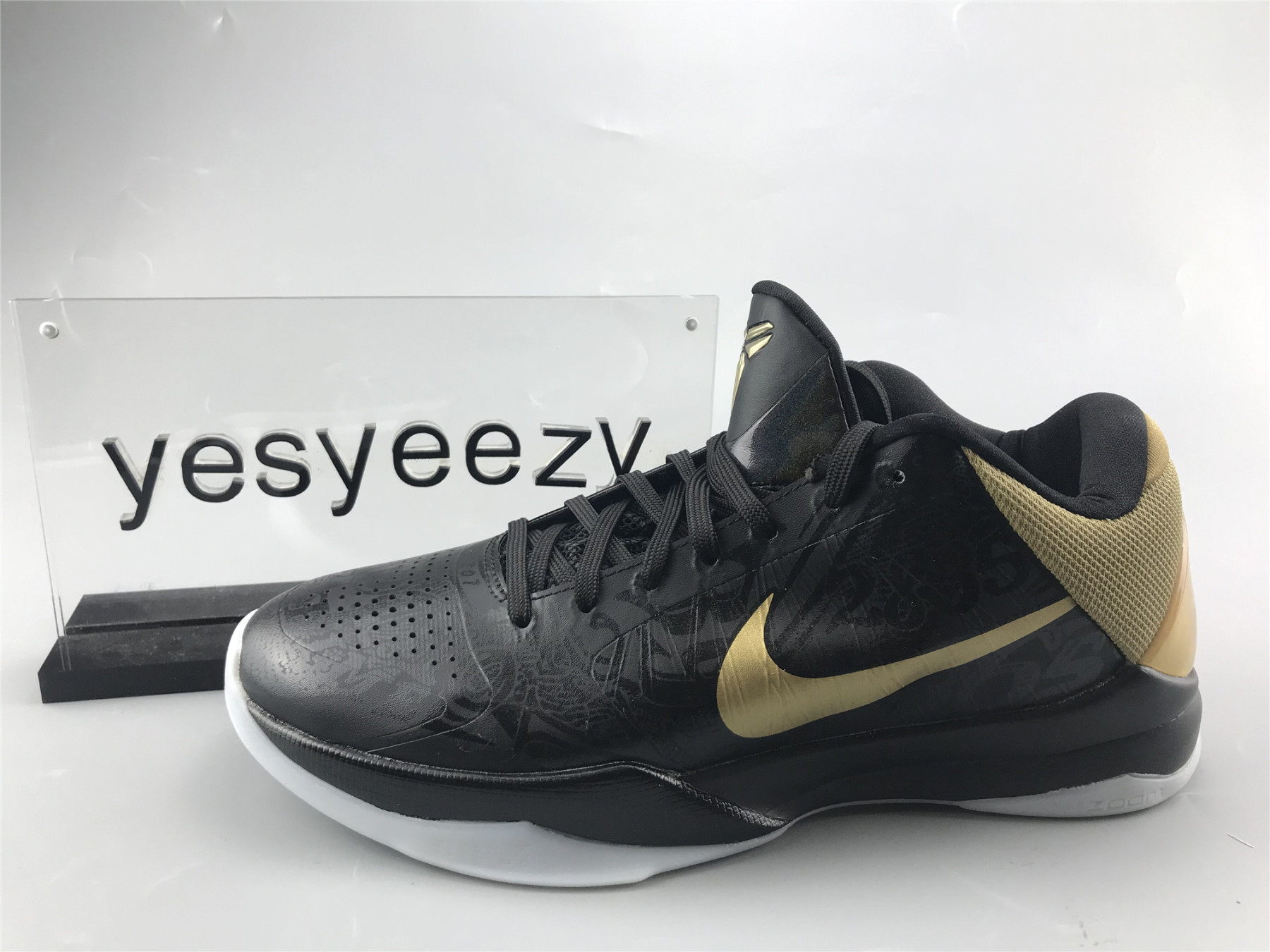 UA NIKE ZOOM KOBE 5 