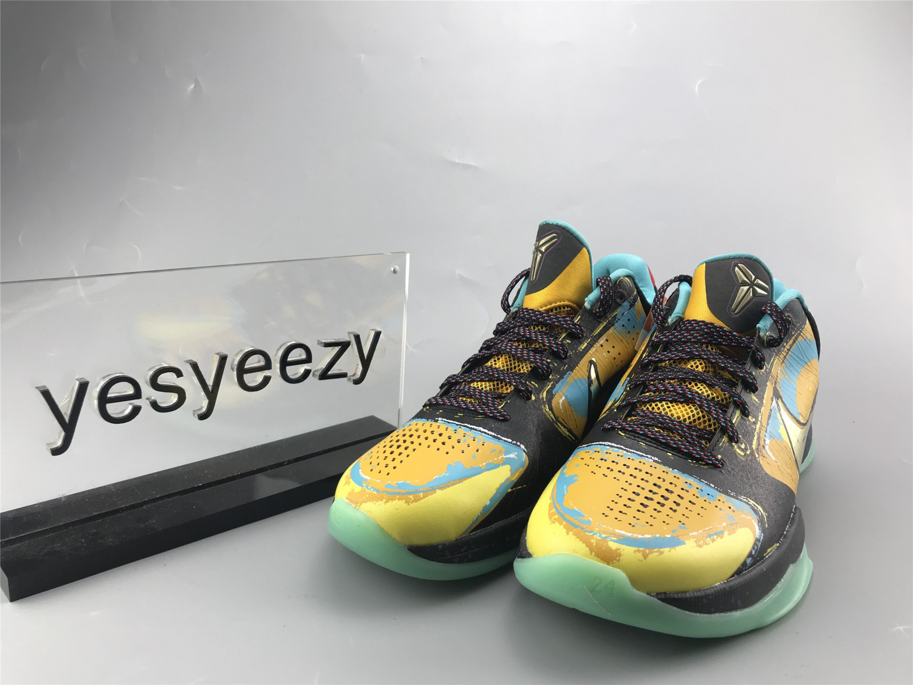 UA NIKE ZOOM KOBE 5 