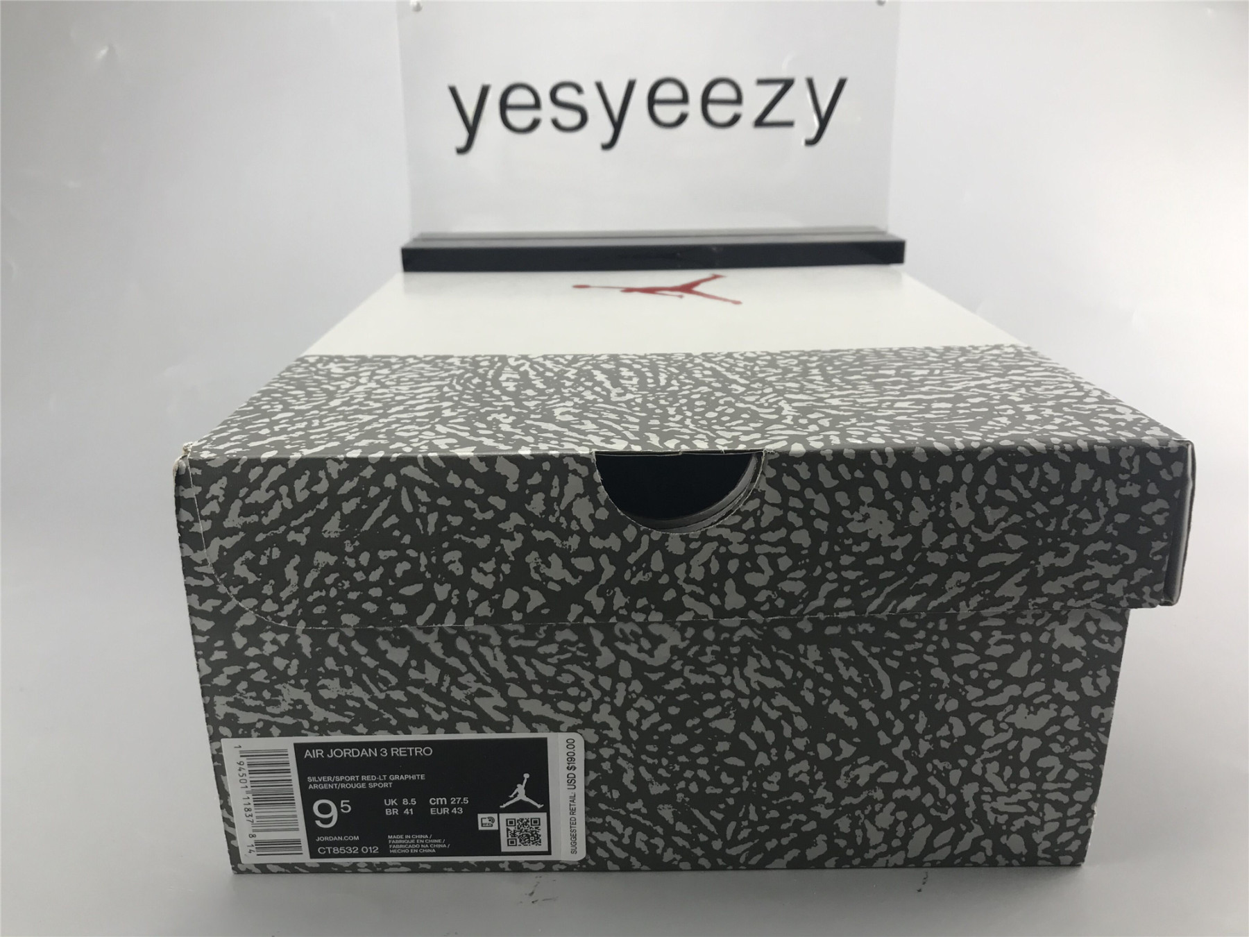 UA AIR JORDAN 3 RETRO 