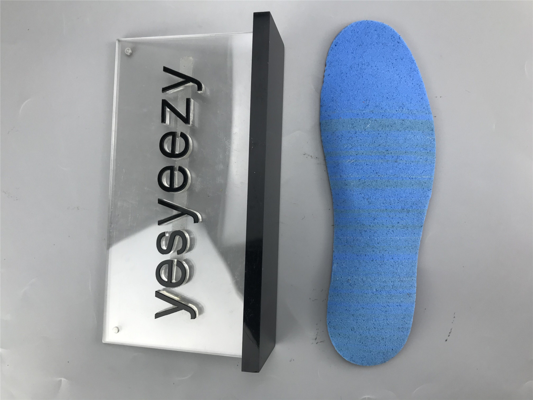 UA AIR JORDAN 3 RETRO 