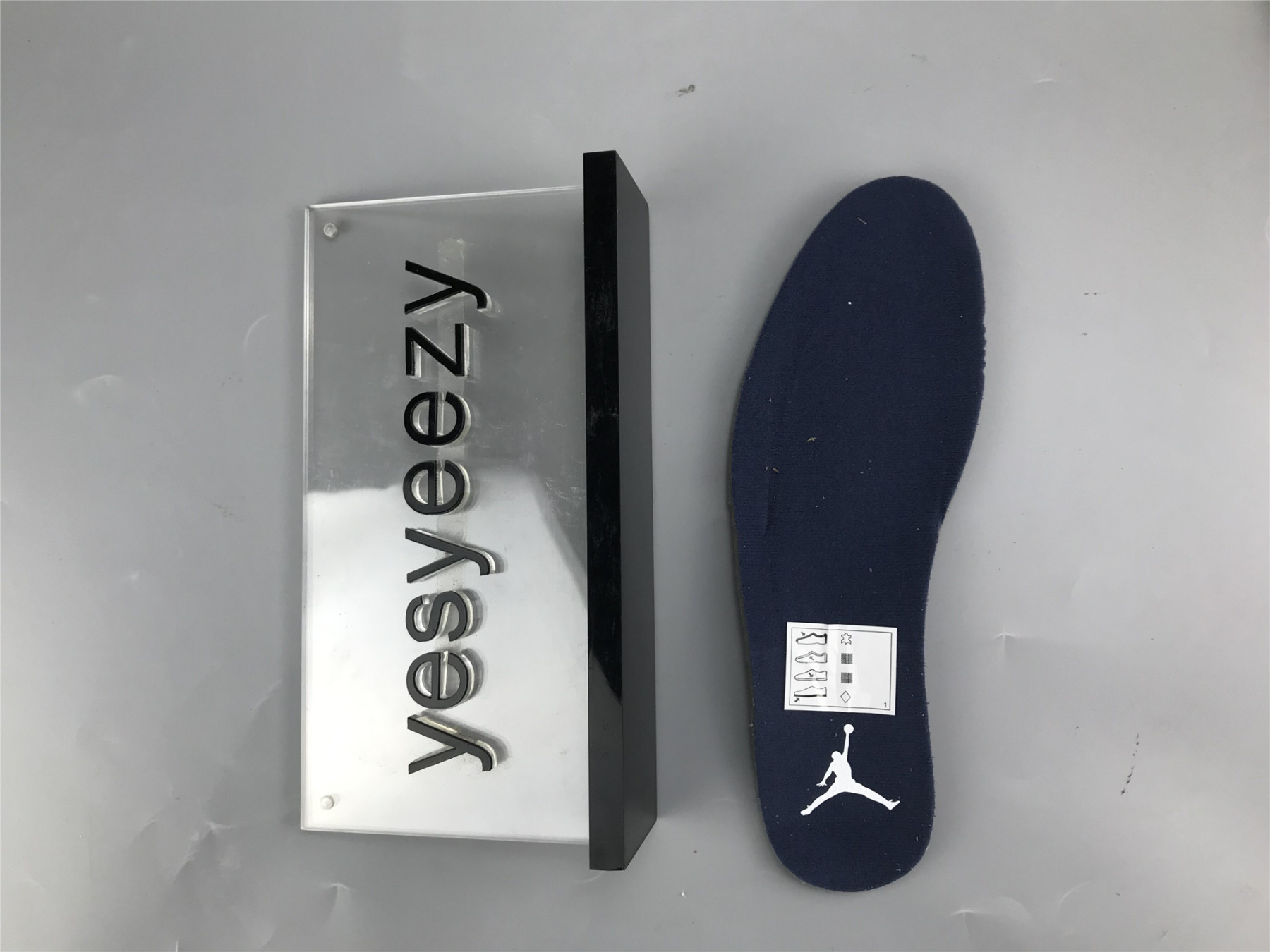 UA AIR JORDAN 3 "GEORGETOWN"