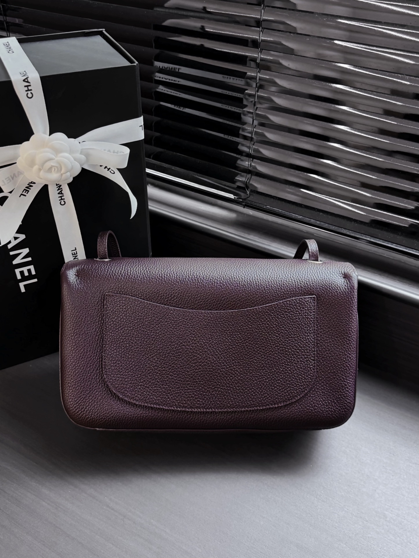 Ch**el Maxi Flap bag in Coffee with Silver-Tone Hardware AS6231 19.5x32x10cm