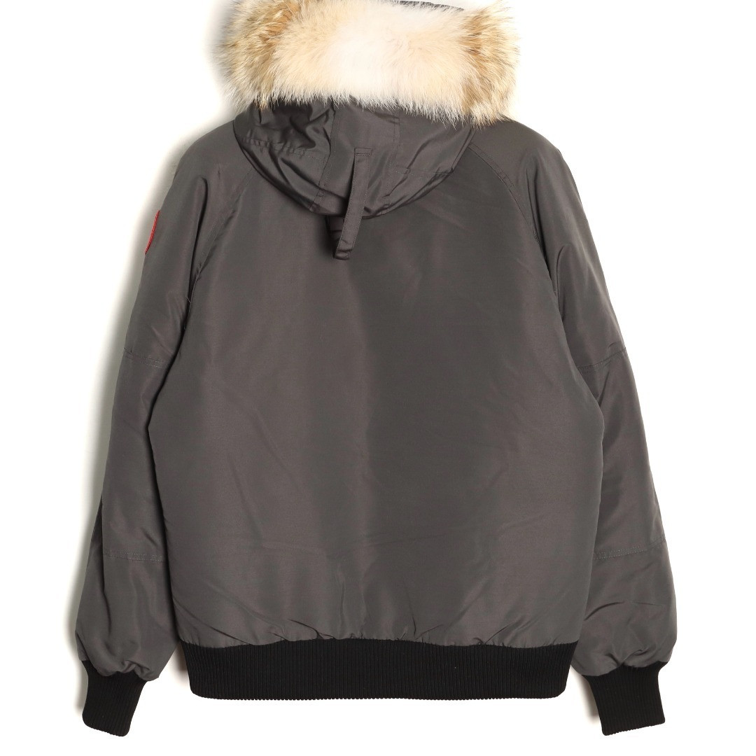 Can*a G00se Short Puffer jacket