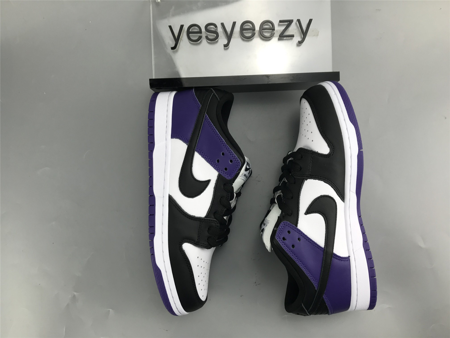 UA NIKE DUNK LOW SB