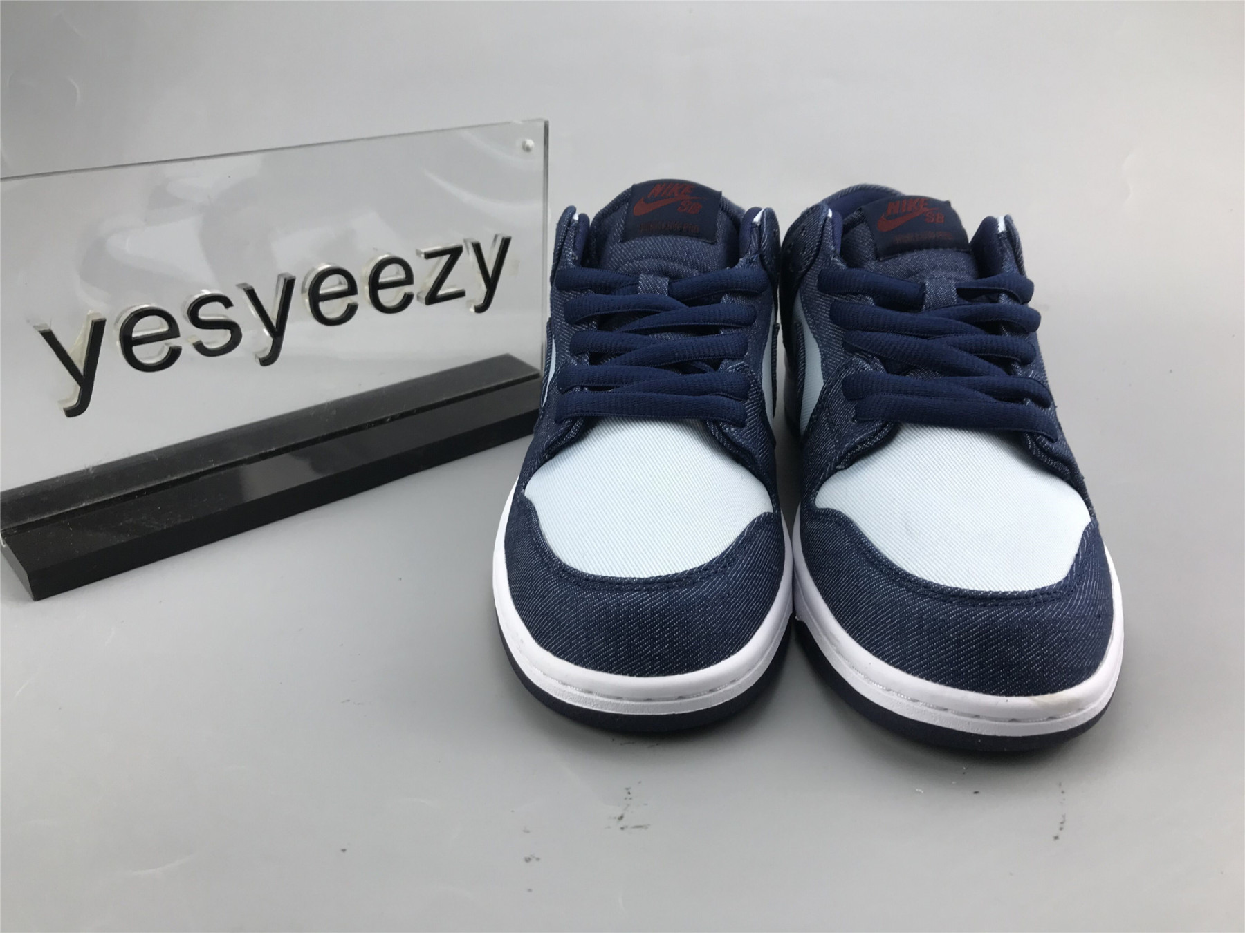 UA NIKE ZOOM DUNK LOW PRO SB 