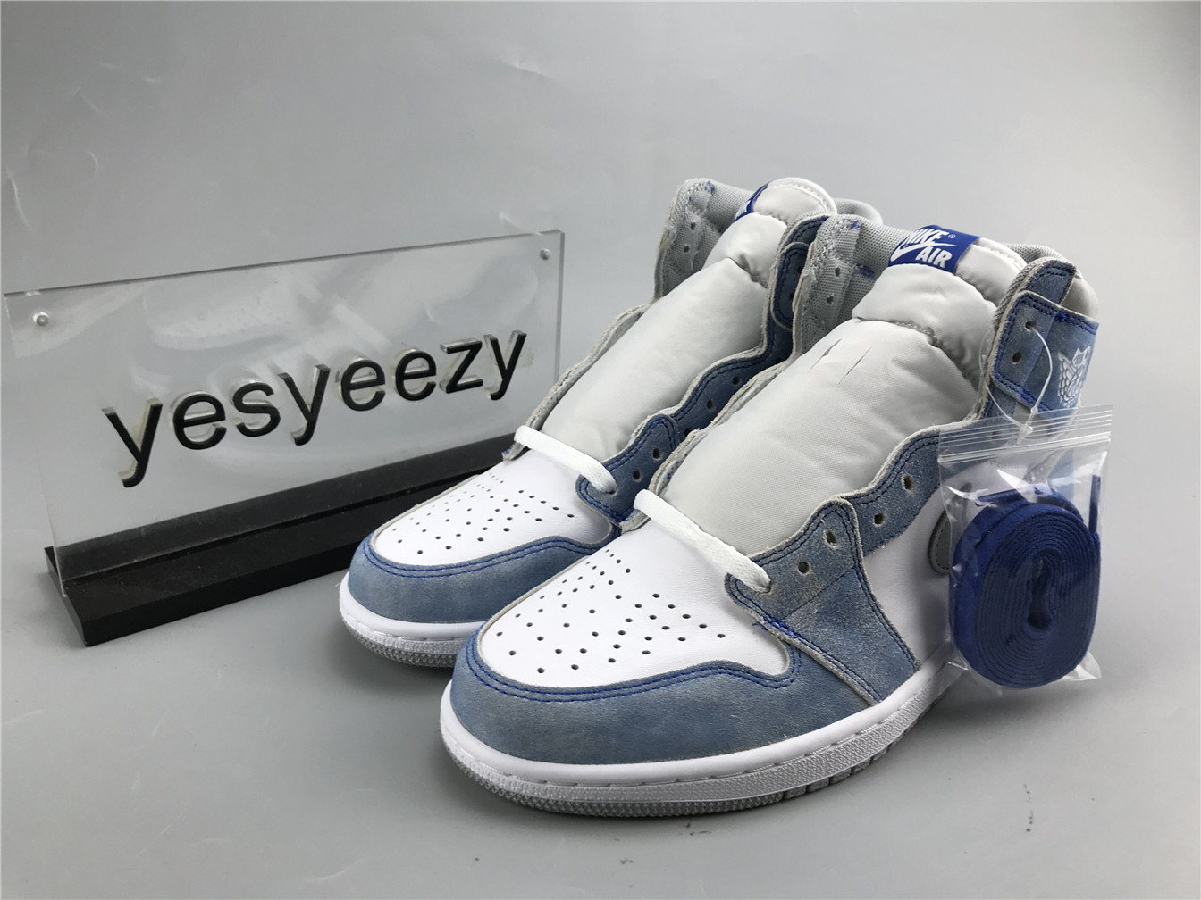 UA AIR JORDAN 1 RETRO HIGH OG 