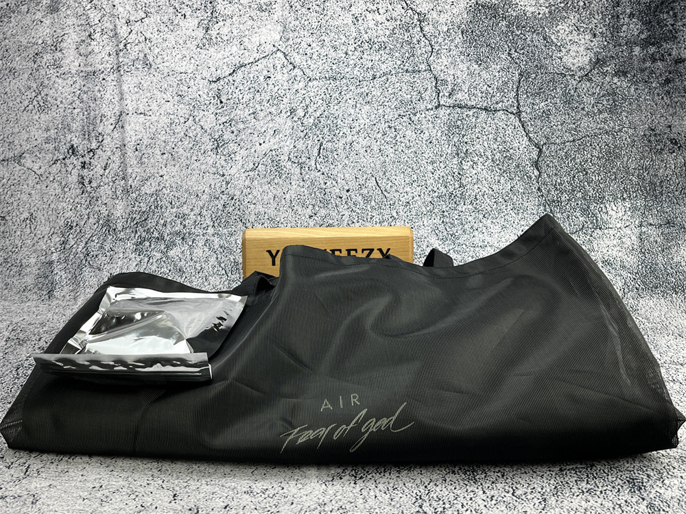 UA NIKE AIR FEAR OF GOD 1 