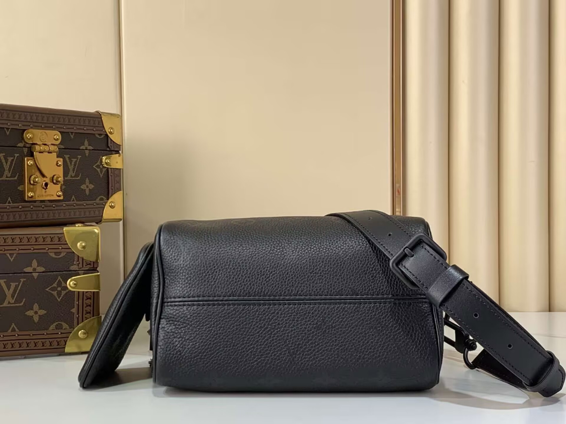 LV Speedy P9 Bandoulière 20 M13904 22x14x17.5cm