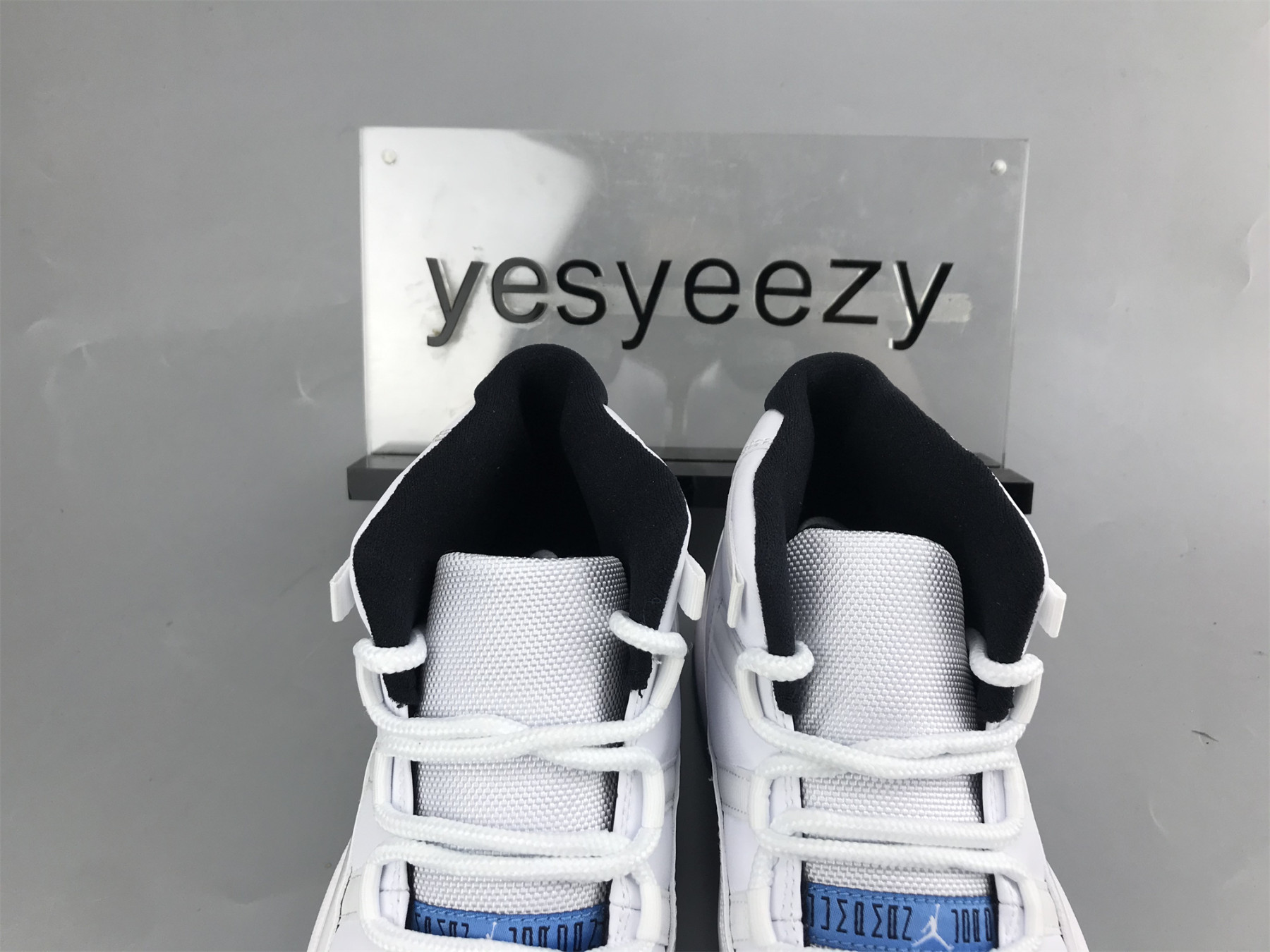 UA AIR JORDAN 11 RETRO 