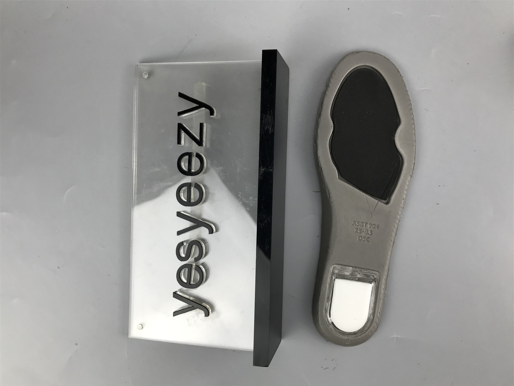 UA NIKE DUNK HIGH SB 