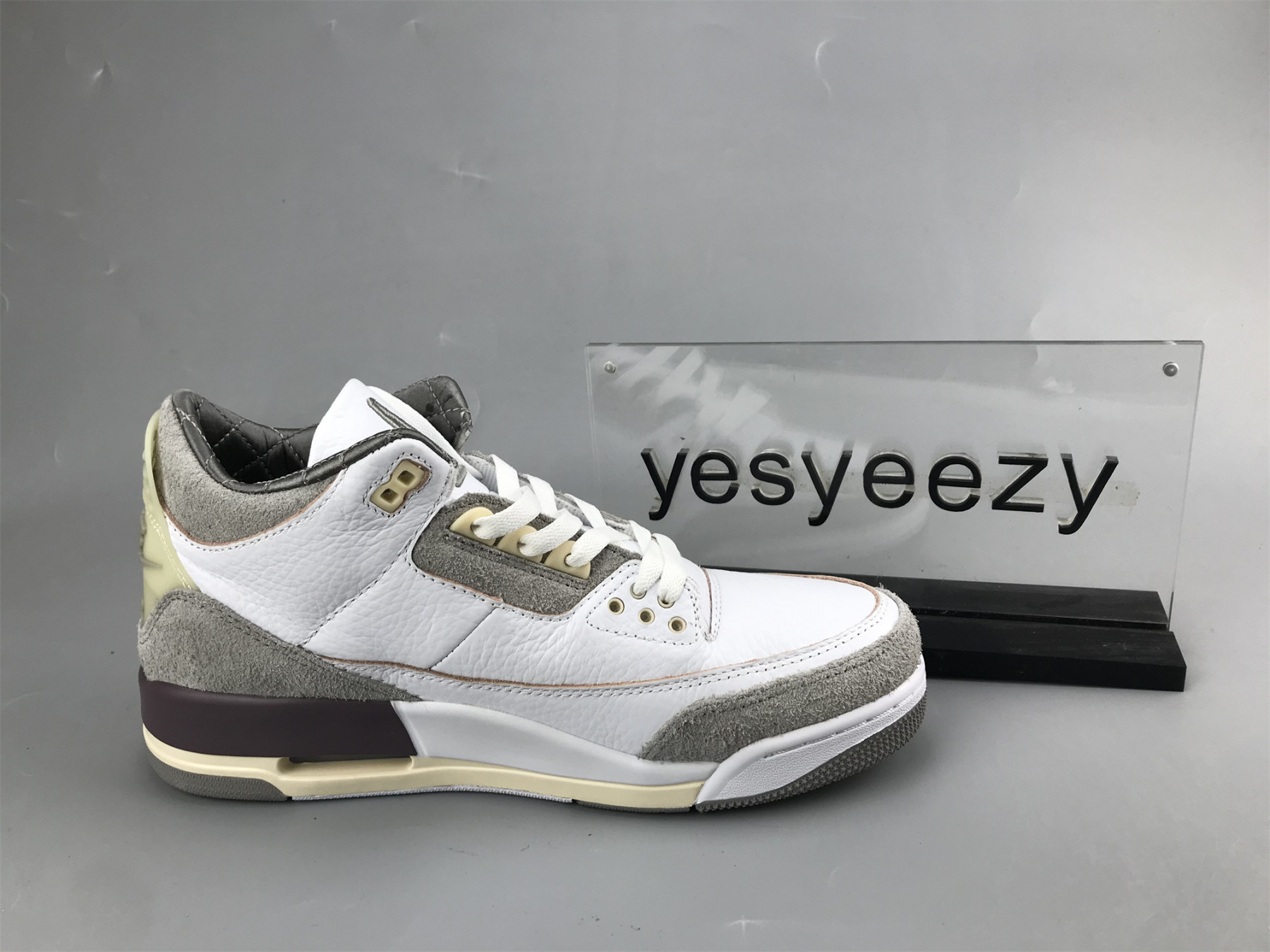 UA A MA MANIÃ‰RE X WMNS AIR JORDAN 3 RETRO SP 