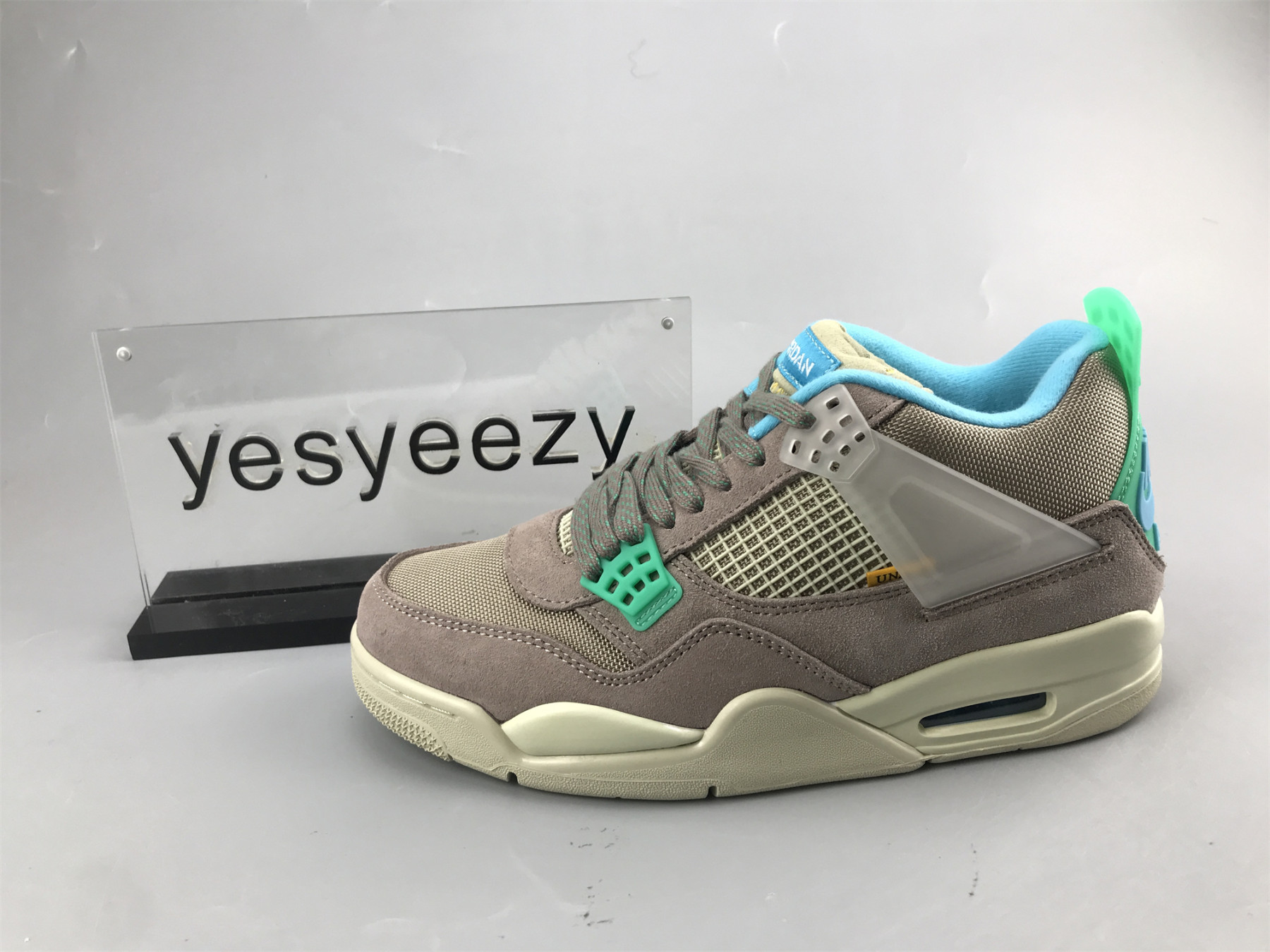 UA AIR JORDAN 4 RETRO SP 30th ANNIVERSARY UNION TAUPE HAZE