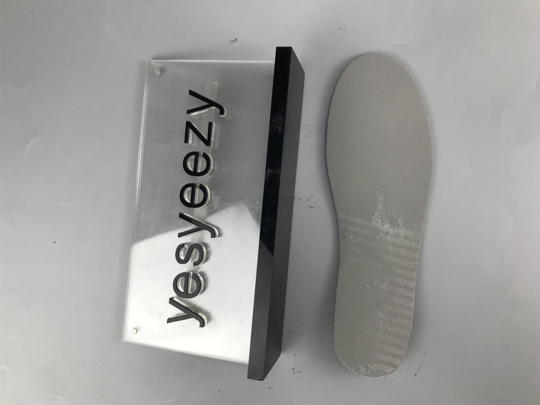 UA NIKE WMNS DUNK LOW 