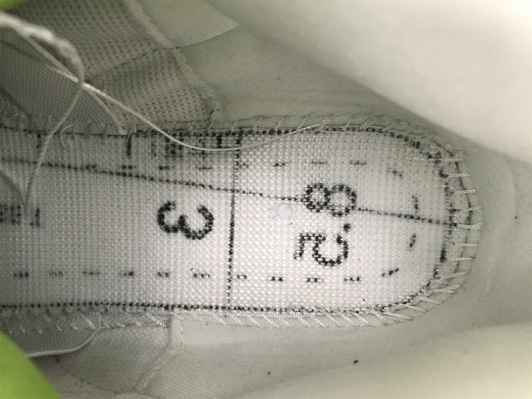 UA AIR JORDAN 3 RETRO 