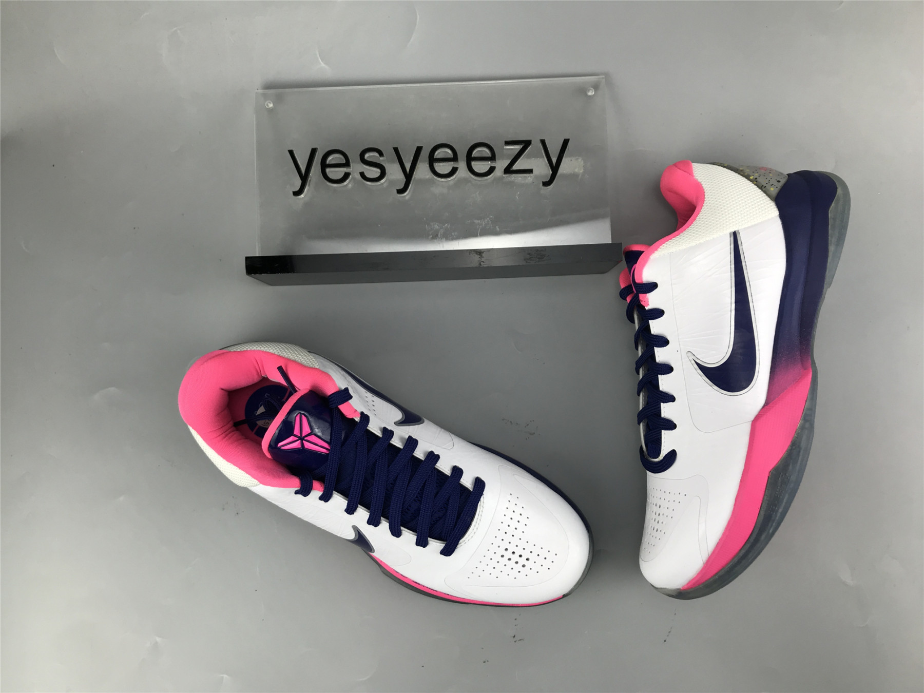 UA NIKE ZOOM KOBE 5 PROTRO 