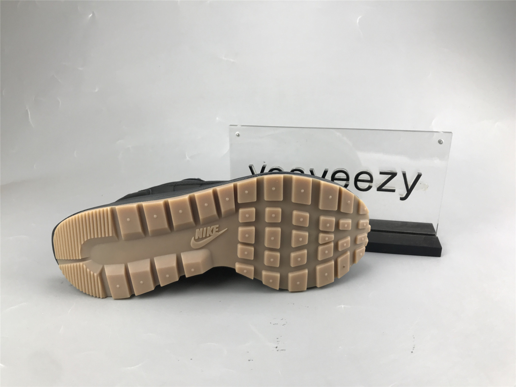 UA NIKE SACAI X VAPORWAFFLE 