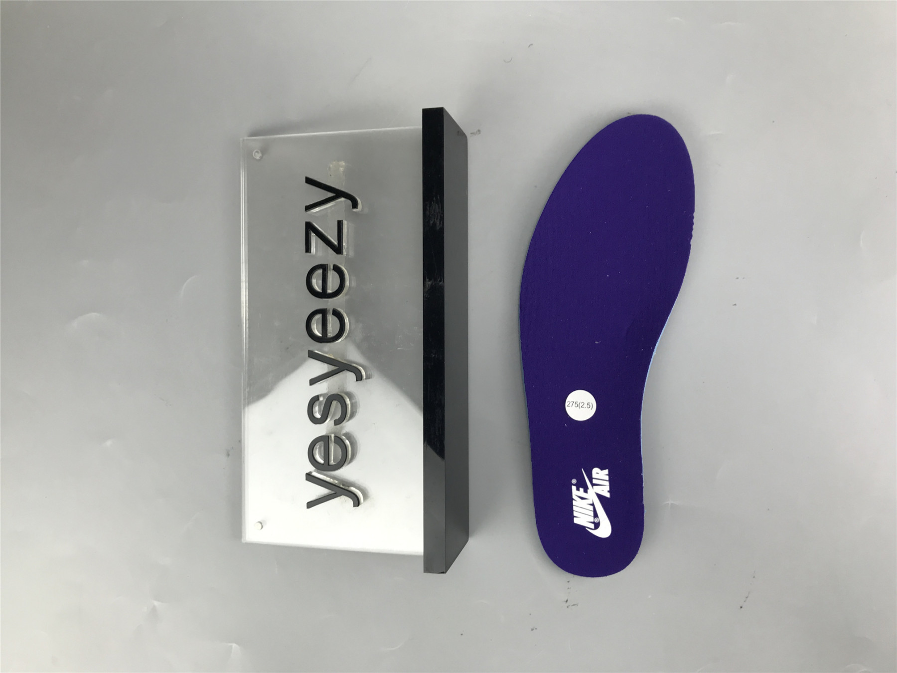 UA WMNS AIR JORDAN 1 HIGH OG 