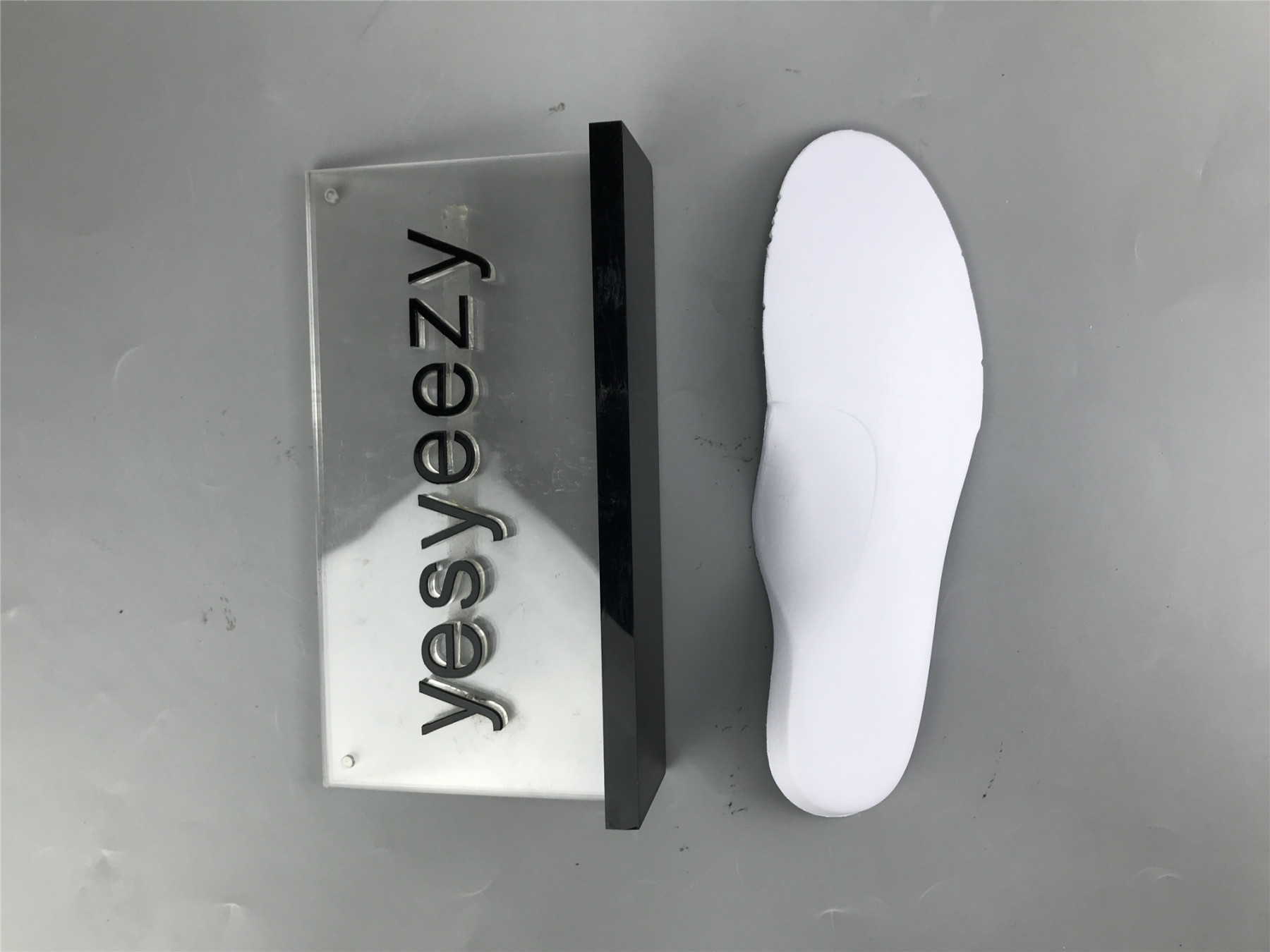 UA AIR JORDAN 4 RETRO LS 