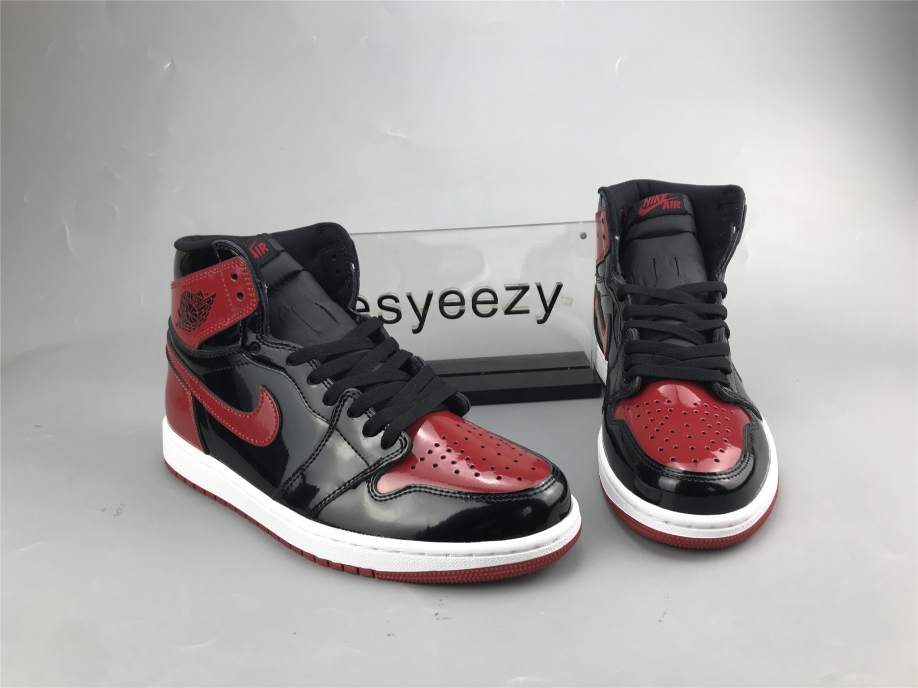 UA AIR JORDAN 1 RETRO HIGH OG PATENT 