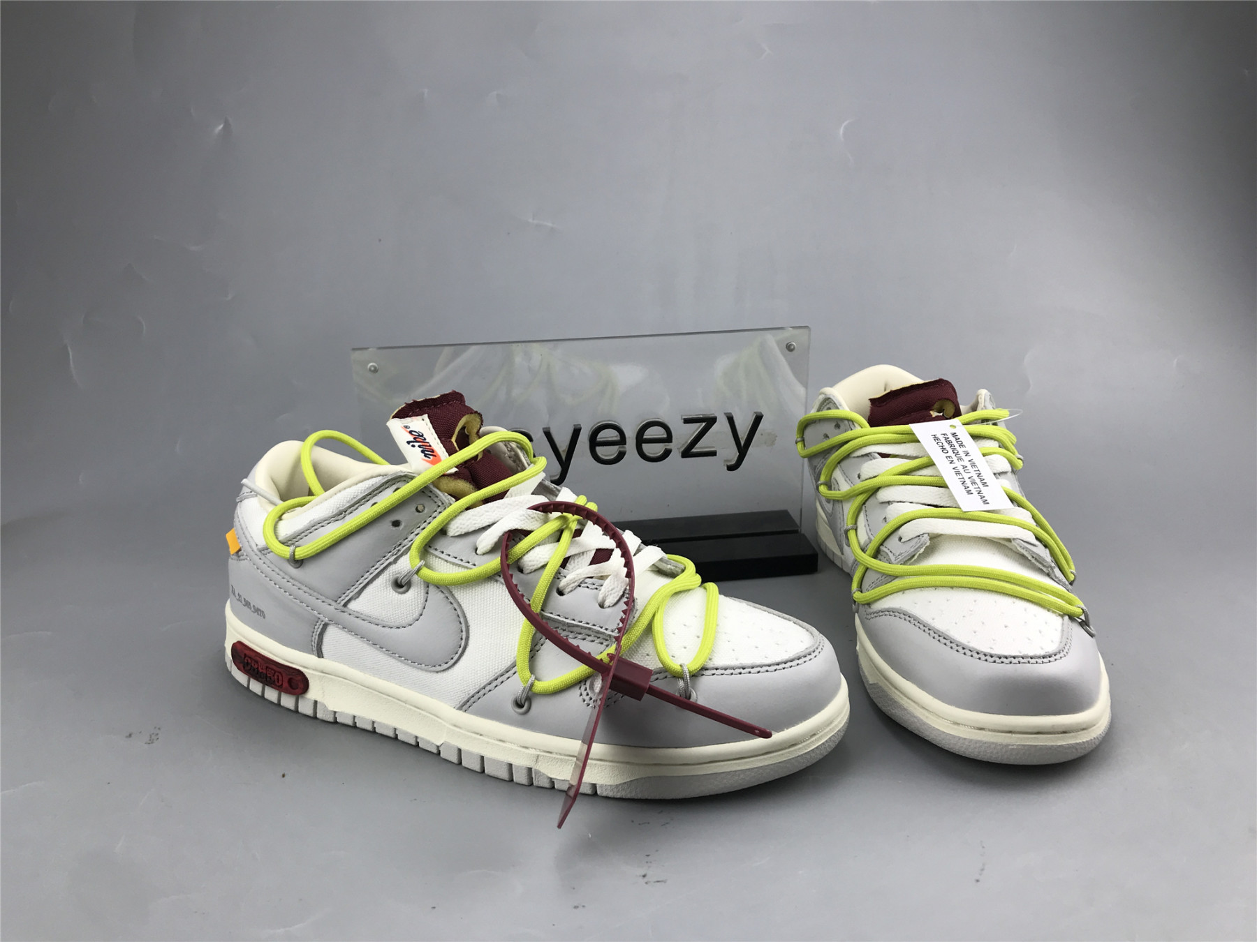 UA NIKE OFF-WHITE X DUNK LOW 