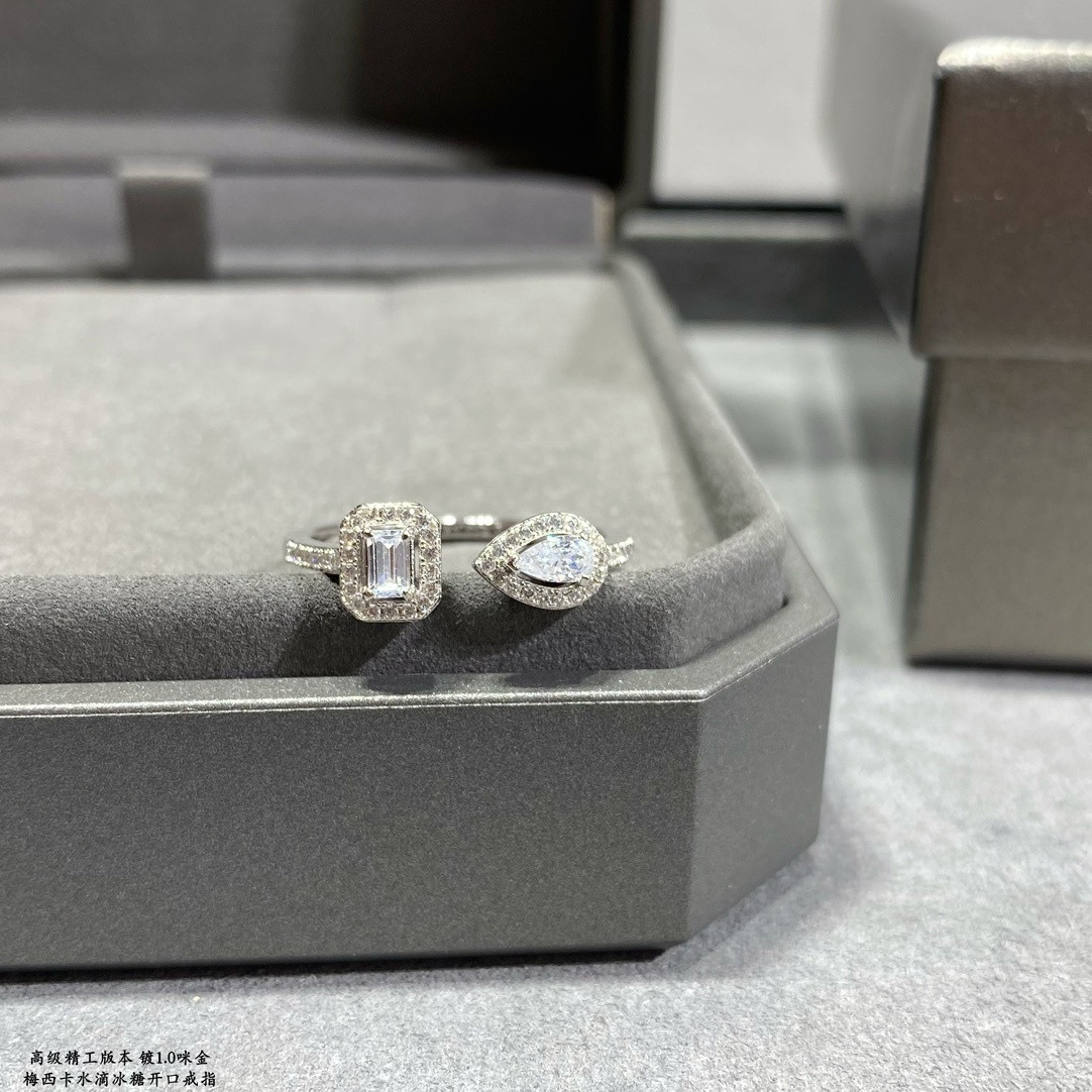 Messika Water Drop Ring