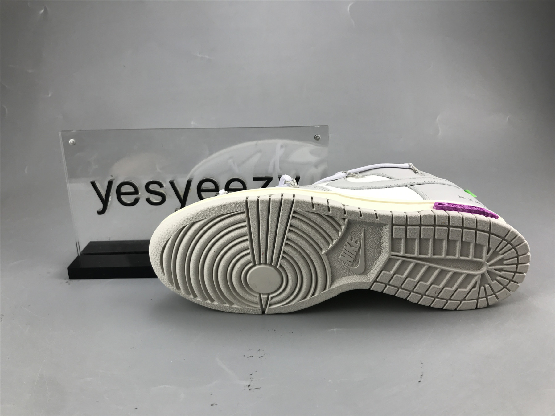 UA NIKE OFF-WHITE X DUNK LOW 