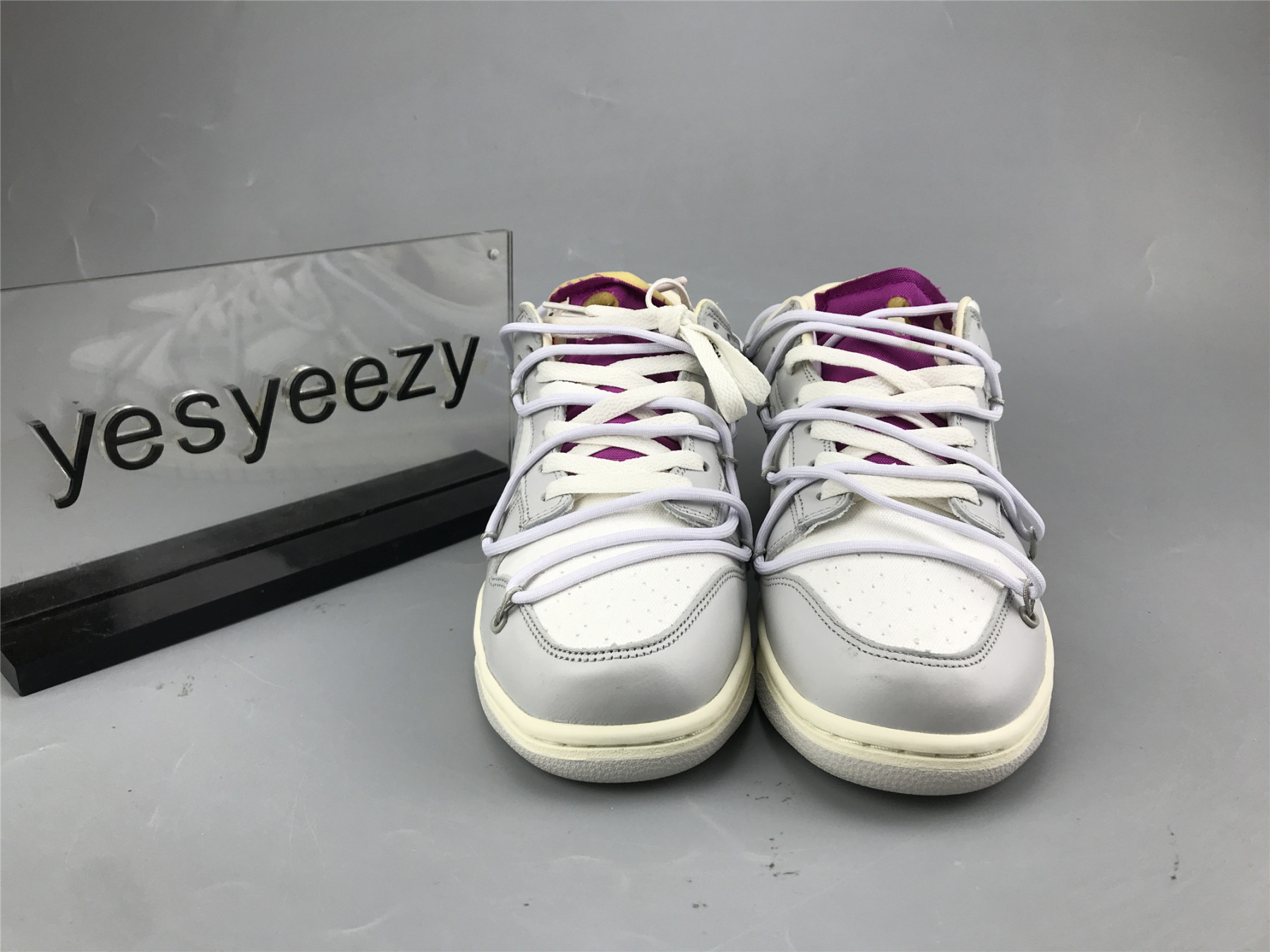 UA NIKE OFF-WHITE X DUNK LOW 