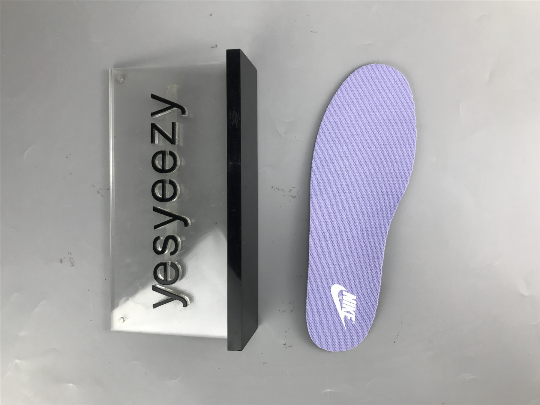 UA NIKE WMNS DUNK LOW OG 