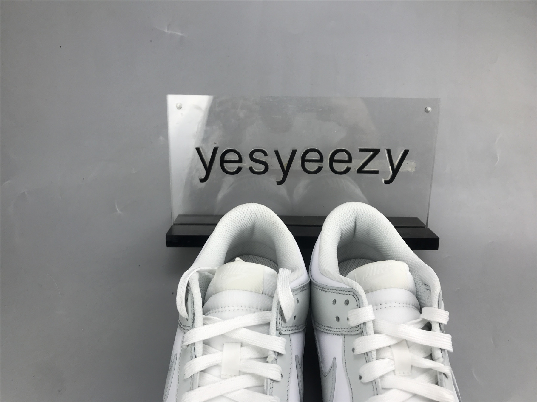 UA NIKE WMNS DUNK LOW 